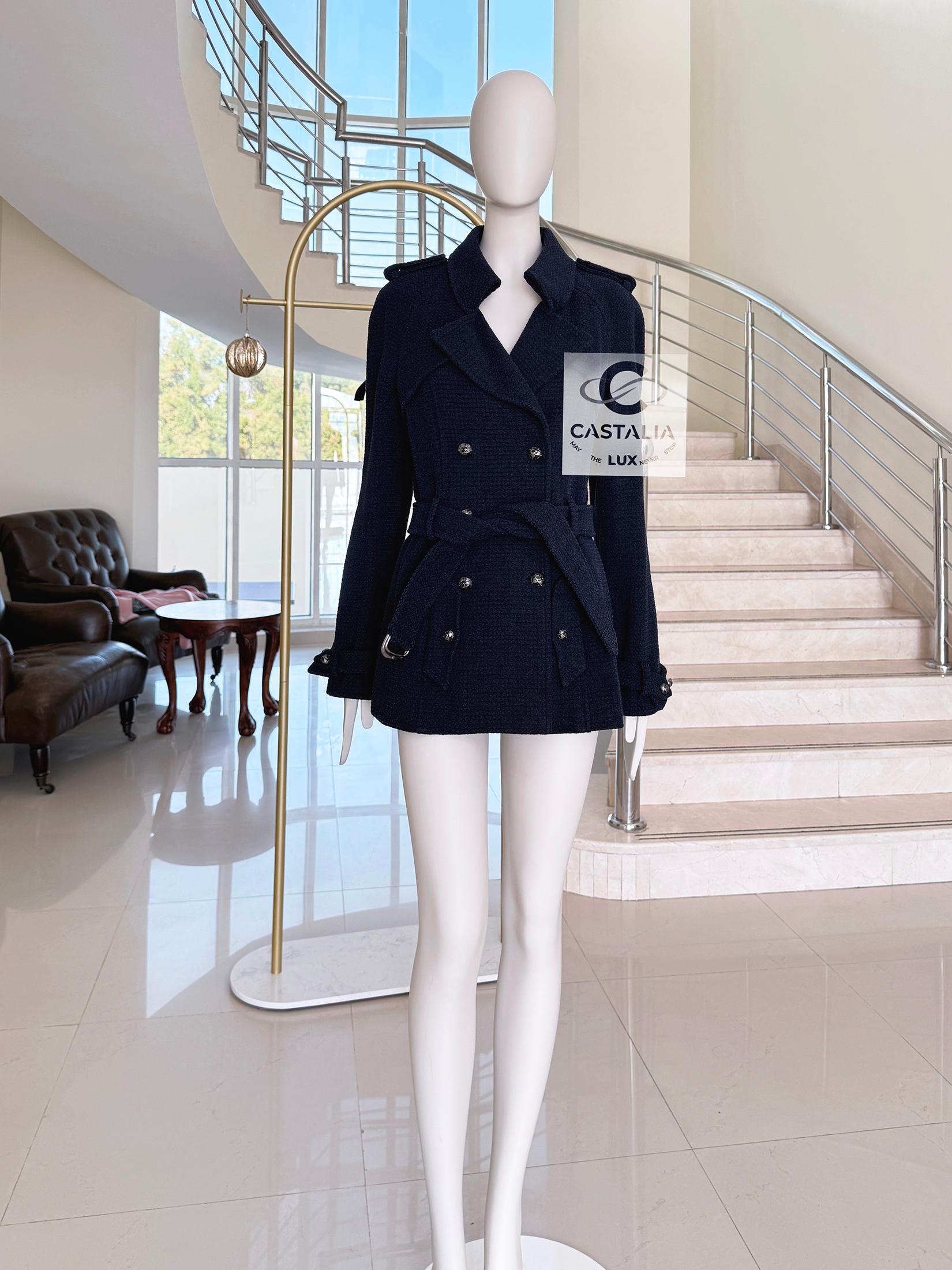 Trench-coat Chanel Rare Vintage Airplane Collection en tweed 38 FR en vente 5