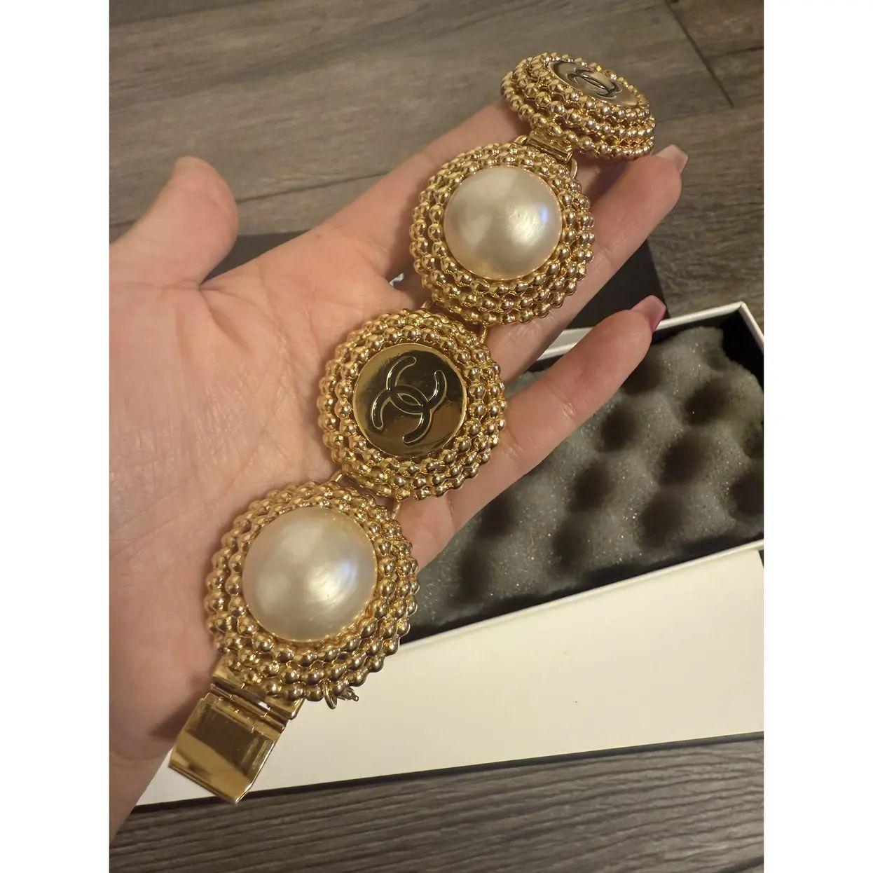 Chanel, raro bracciale d'epoca in oro e perle con logo a cerchio A Link in vendita 1