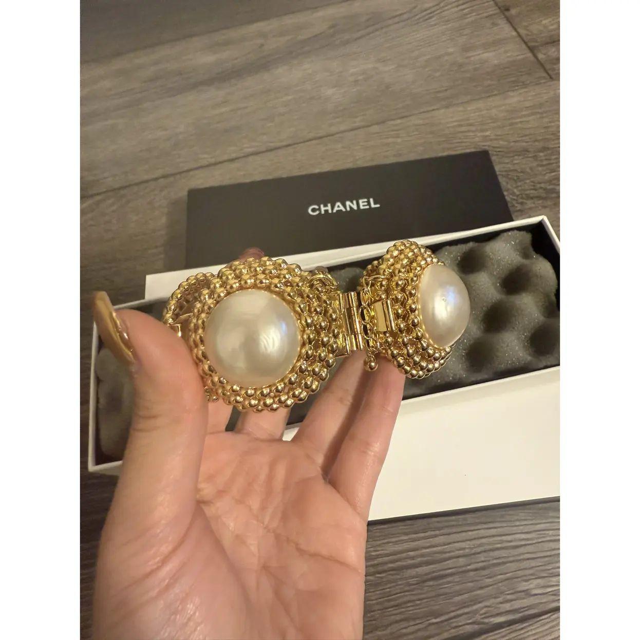 Chanel, raro bracciale d'epoca in oro e perle con logo a cerchio A Link in vendita 2