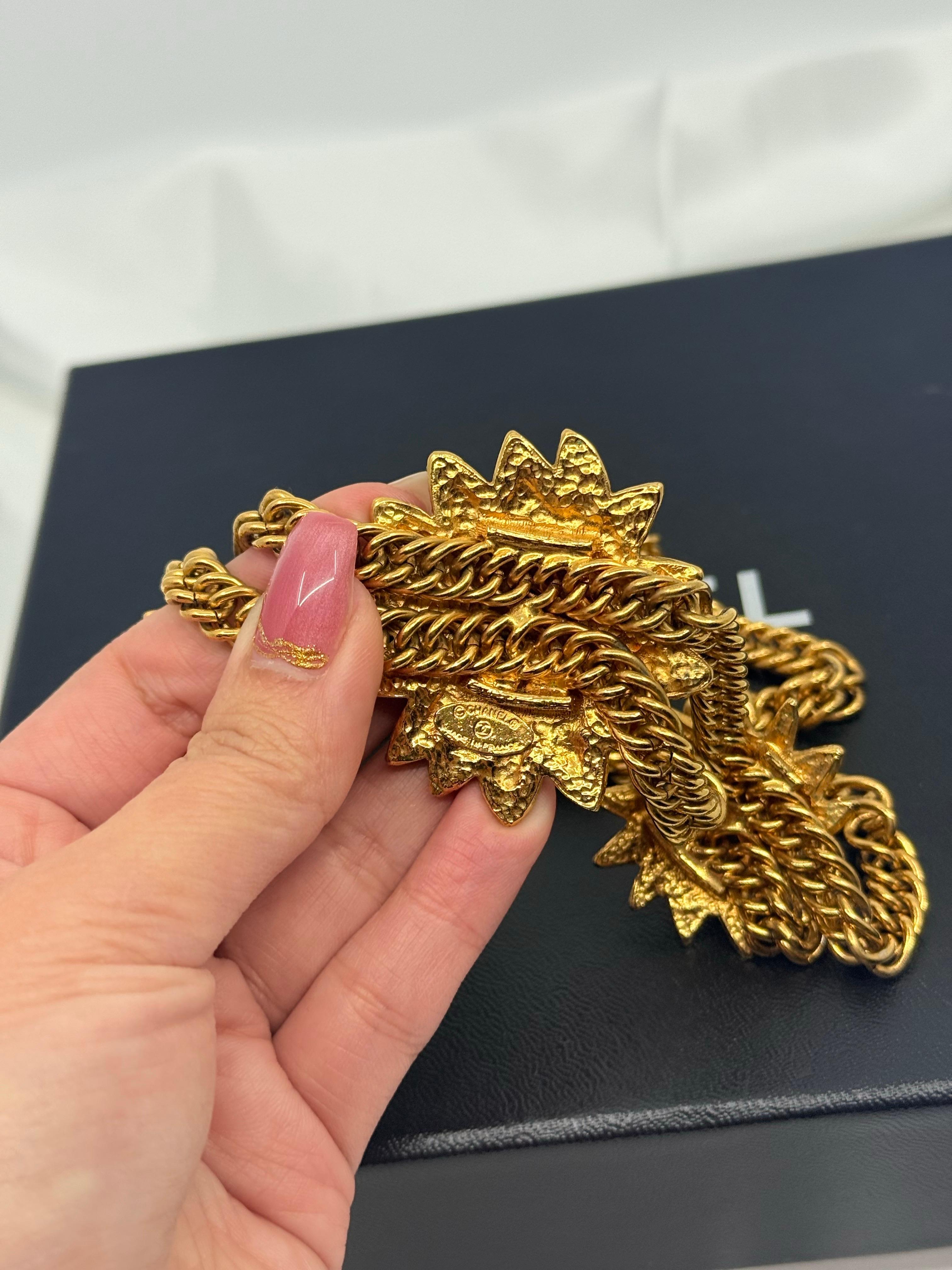 CHANEL Rare Vintage Gold Multi Strand Leo Lion Sun Collar Necklace en vente 2
