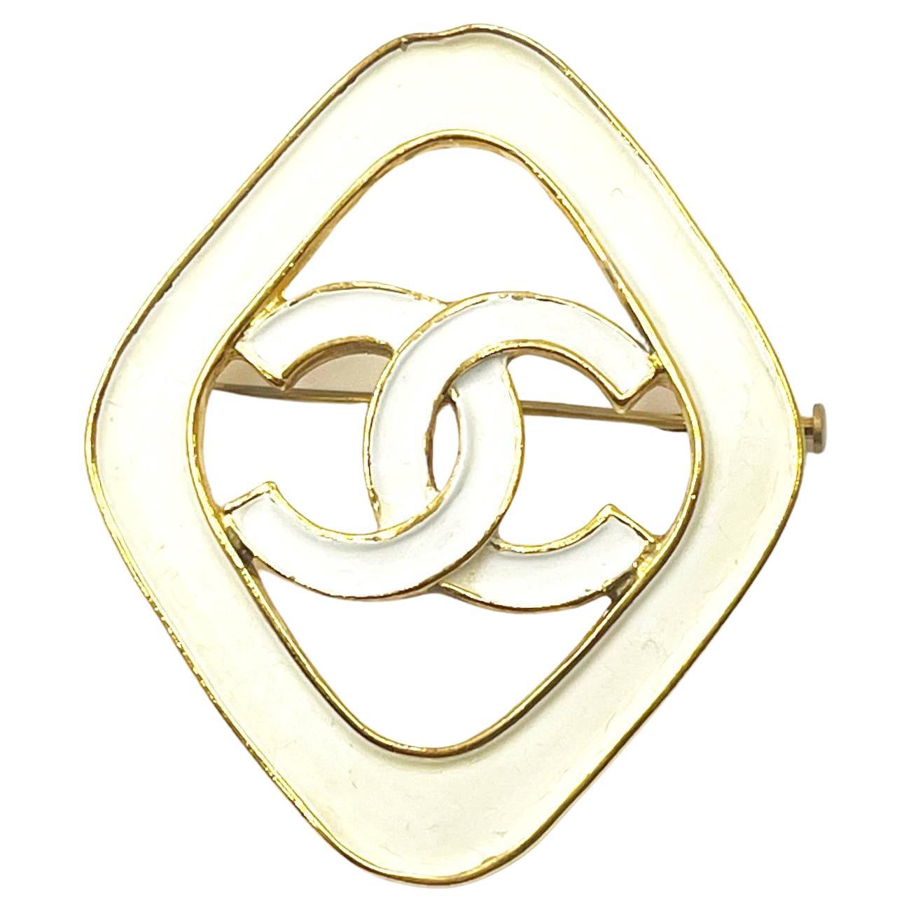 Chanel Rare Vintage Gold Plated Argyle White CC Brooch For Sale