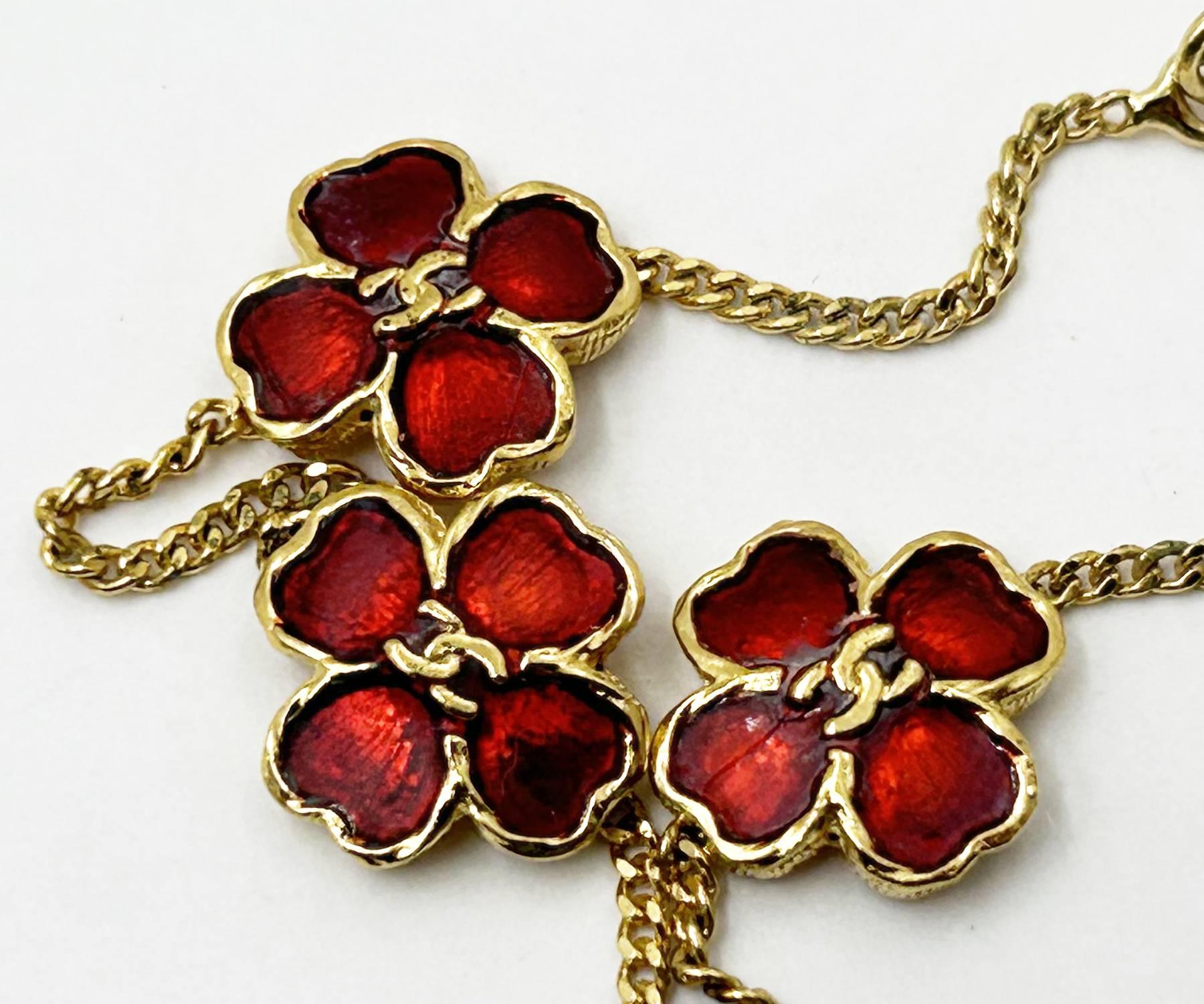 Artisan Chanel Rare Vintage Gold Plated CC 3 Red Enamel Flower Bracelet For Sale