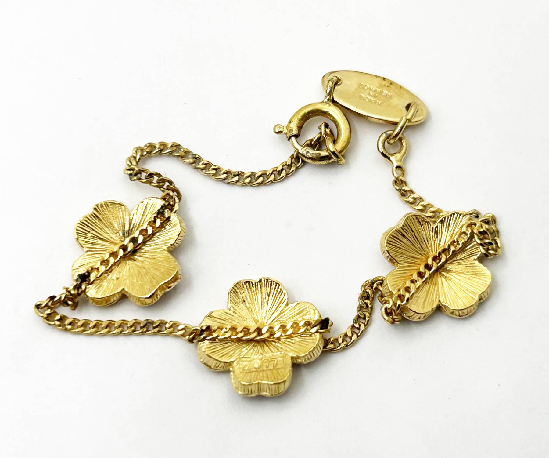 Chanel Rare Vintage Gold Plated CC 3 Red Enamel Flower Bracelet In Excellent Condition For Sale In Pasadena, CA