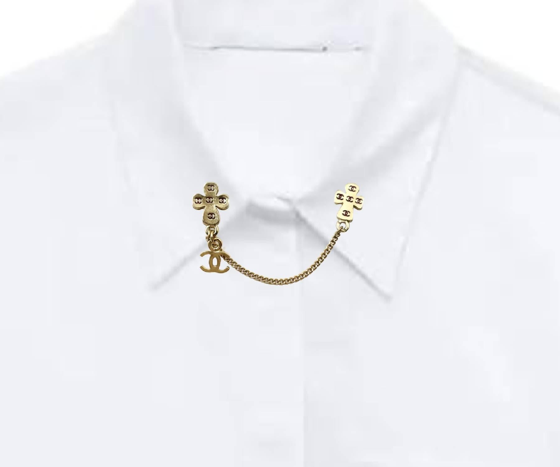 Chanel Rare Vintage Gold Plated CC Cross Pins In Excellent Condition For Sale In Pasadena, CA