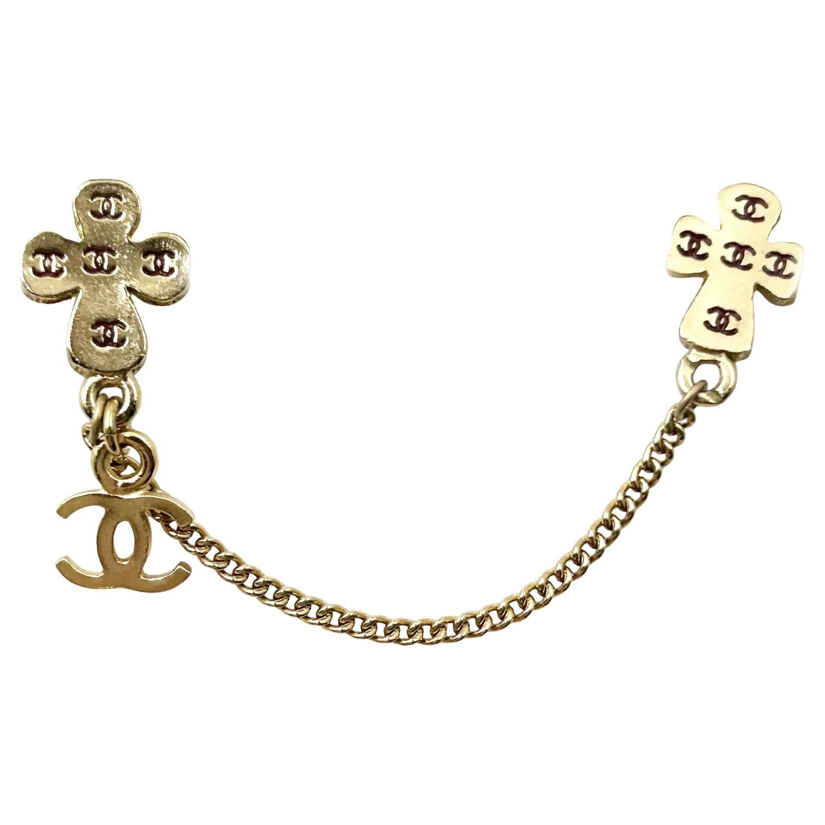 Chanel Rare Vintage Gold Plated CC Cross Pins For Sale