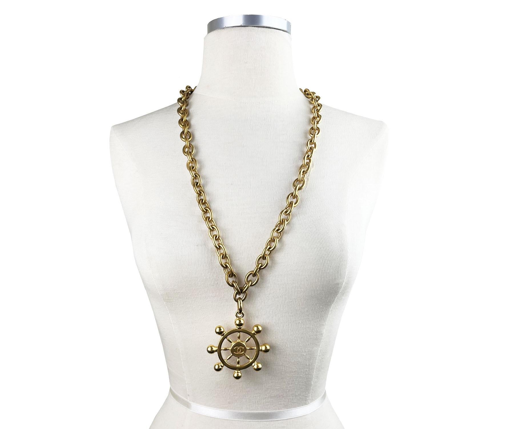 Chanel Rare Vintage Gold Plated CC Large Sailor Wheel Long Chain Necklace In Good Condition For Sale In Pasadena, CA