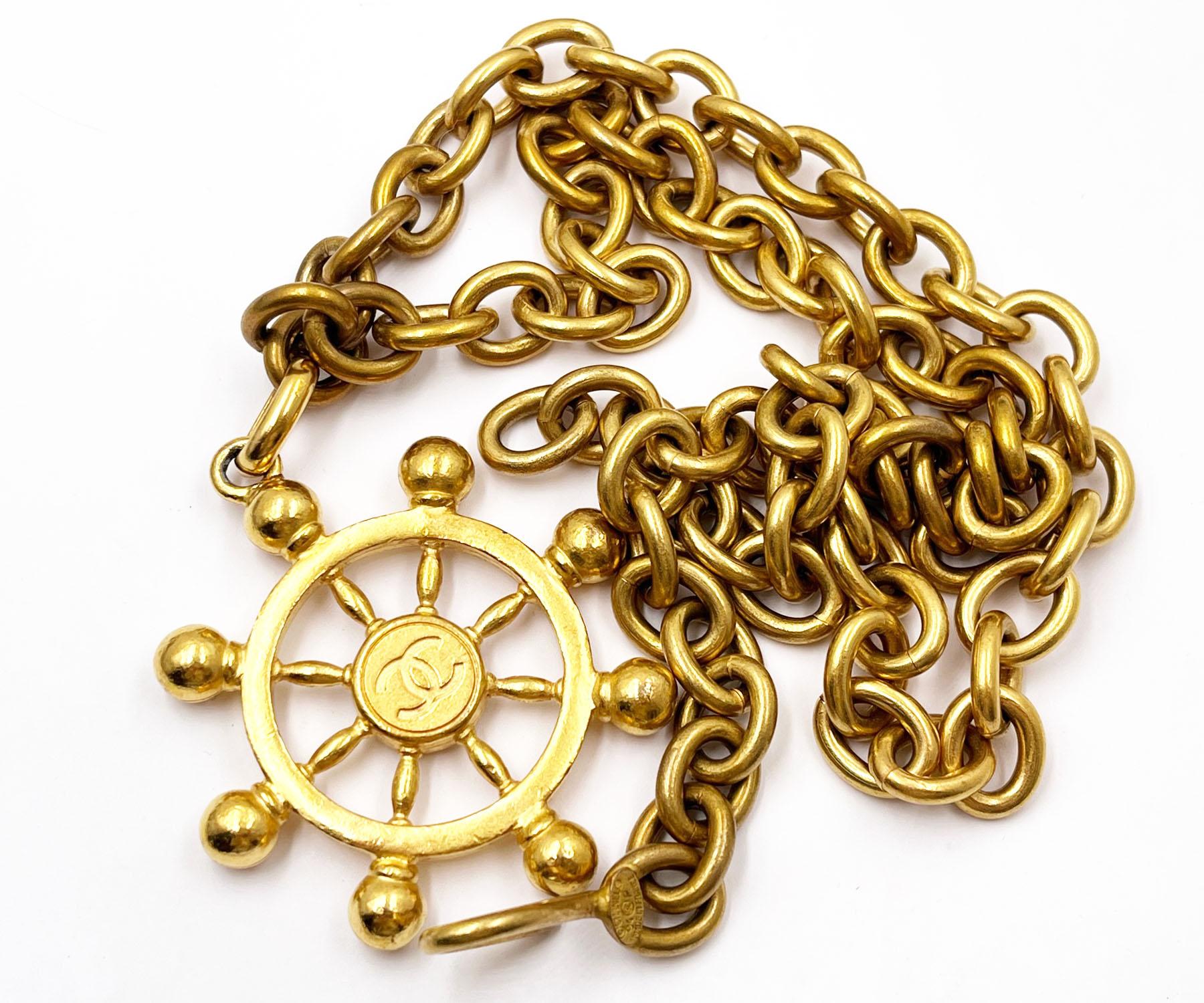Women's Chanel Rare Vintage Gold Plated CC Large Sailor Wheel Long Chain Necklace For Sale