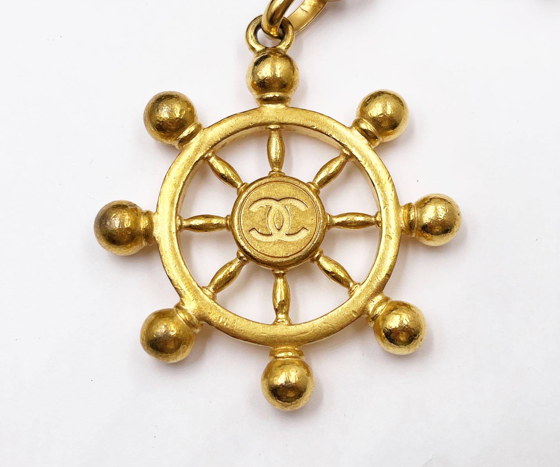 Chanel Rare Vintage Gold Plated CC Large Sailor Wheel Long Chain Necklace For Sale 1