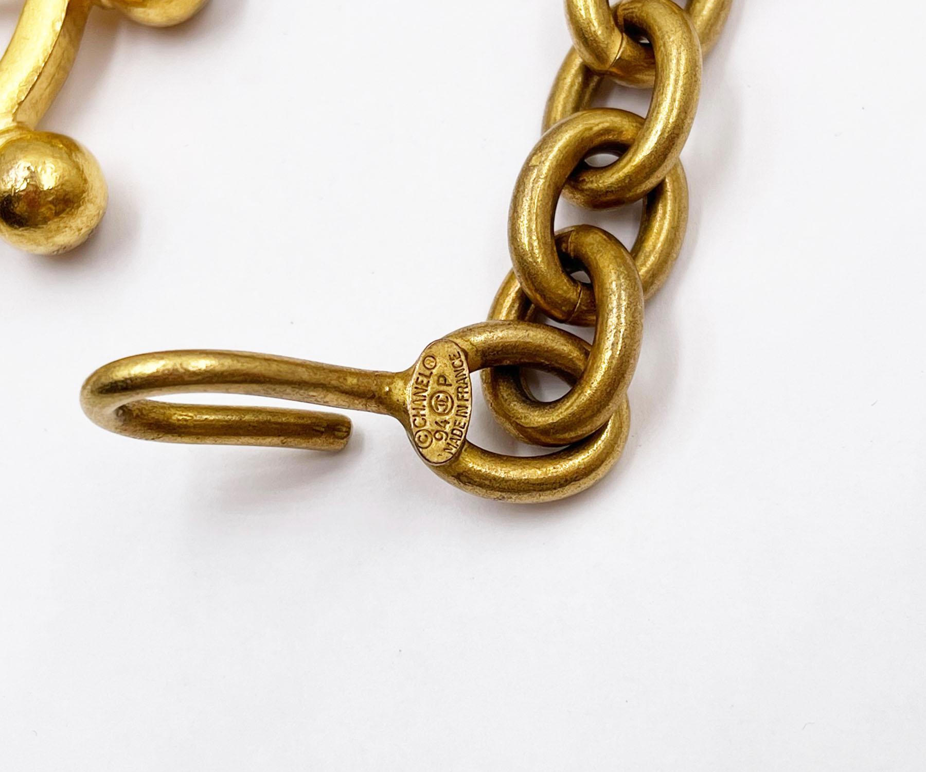 Chanel Rare Vintage Gold Plated CC Large Sailor Wheel Long Chain Necklace en vente 2