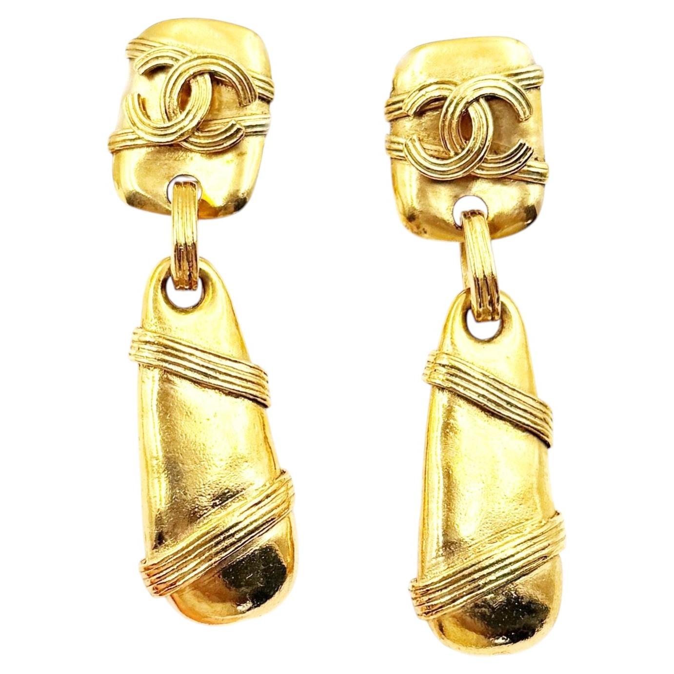 Chanel Rare Vintage Gold Plated CC Rectangle Tear Drop Stripe Large Earrings For Sale