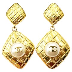 Chanel Rare Vintage Gold Plated Quilted Argyle CC Pearl Dangle Clip on Earrings Chanel Rare Vintage Gold Plated Quilted Argyle CC Pearl Dangle Clip on Earrings