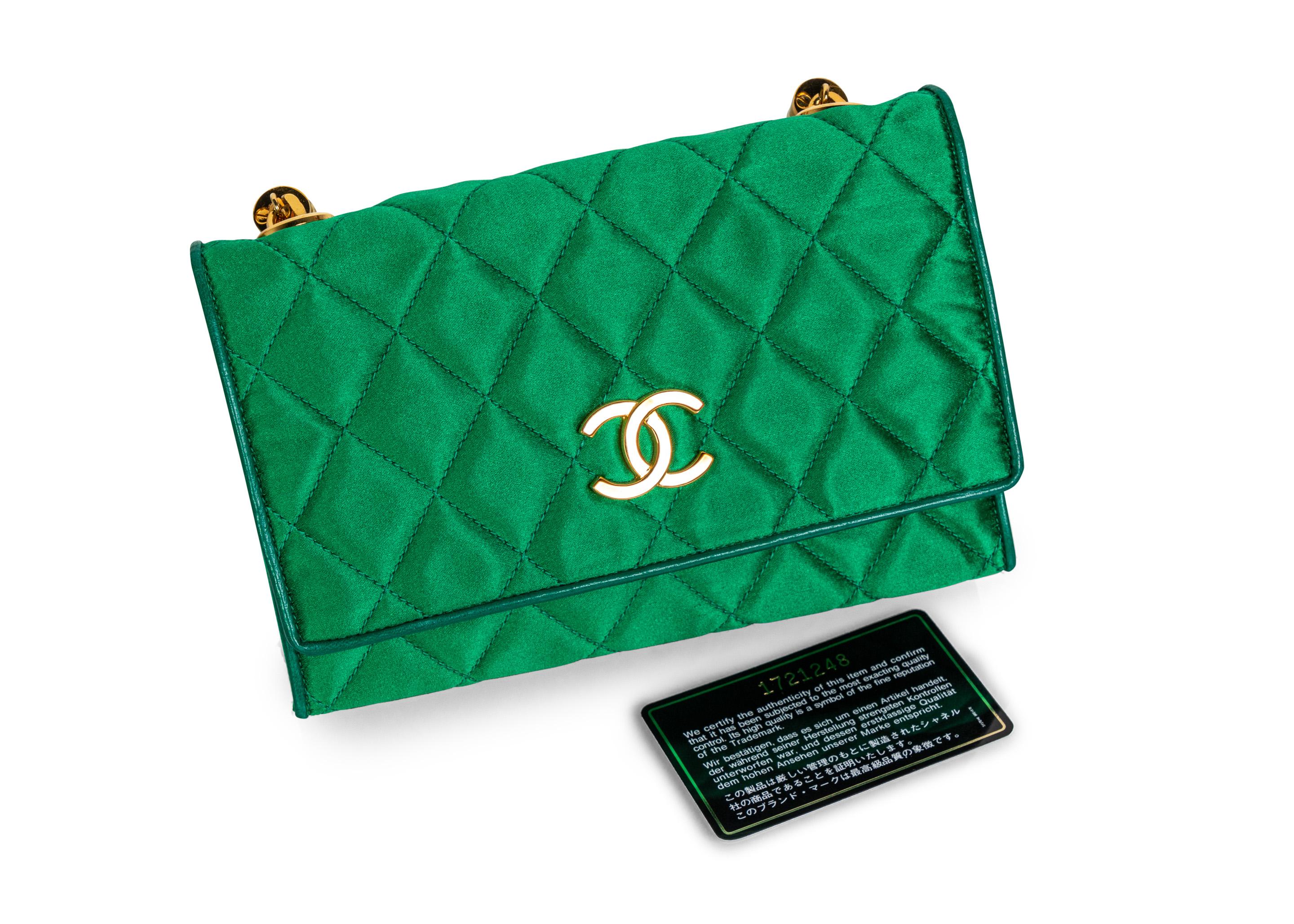 Chanel Rare Vintage Green Satin Lucite Gold Chain Top Handle Bag In Excellent Condition In Boca Raton, FL
