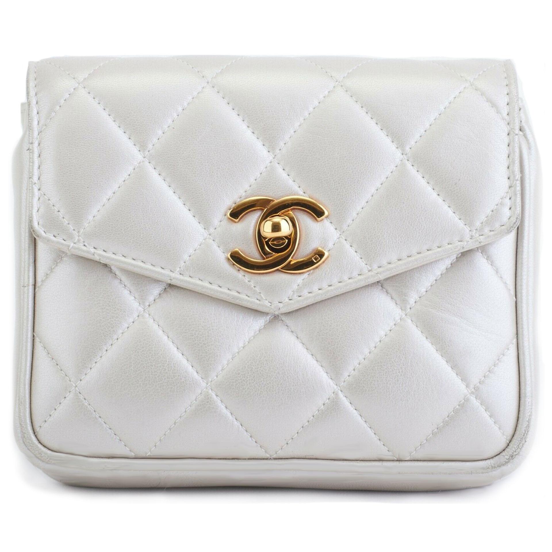 Gris Chanel Rare Vintage Iridescent Champagne Pearl Mini Belt Bum Bag Fanny Pack en vente