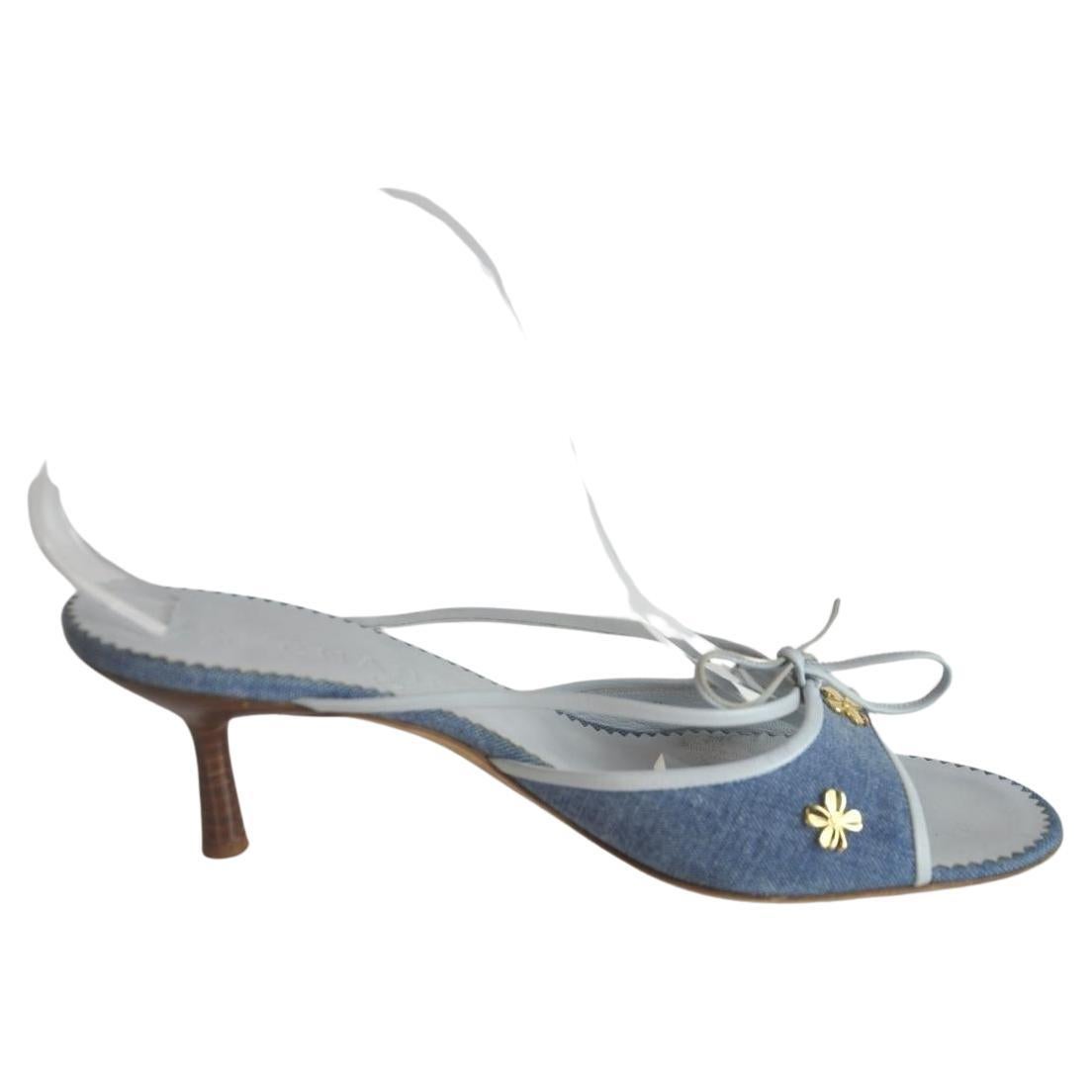 Chanel Seltene Vintage Hellblaue Denim Jean Kitten Heel-Sandalen aus Denim 41 (Grau) im Angebot
