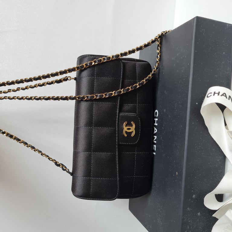 Jewelry-N-Loan  Chanel Calfskin Handbag, Chocolate Bar Stitching