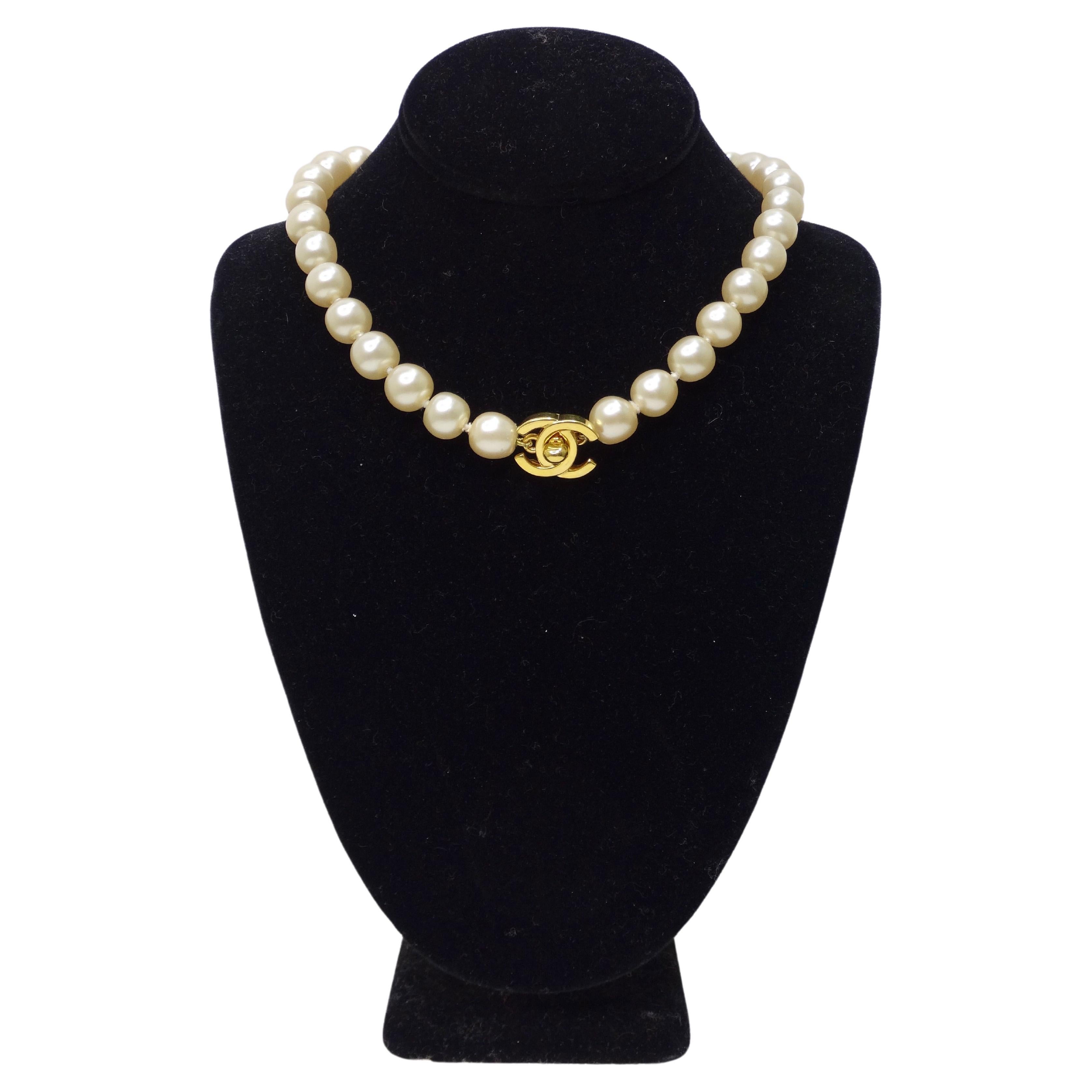 Chanel Rare Vintage Turnlock Pearl Choker Necklace