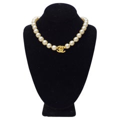 Chanel Rare Retro Turnlock Pearl Choker Necklace