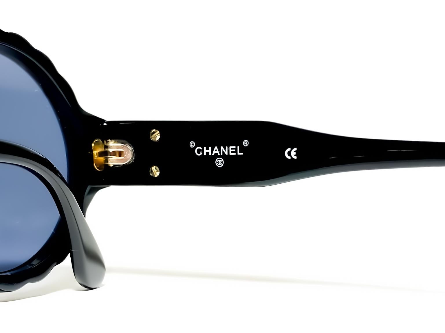 Chanel Runway 1994 Vintage Rare Black White Dial Sunglasses Sunglasses For Sale 2