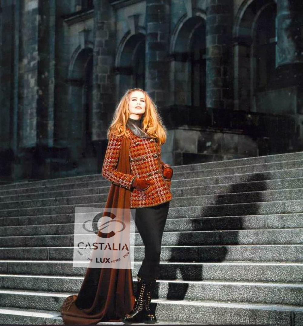 Chanel Rarísima Chaqueta de Tweed Marrón Estilo Supermodelo 1993 38 FR en venta 3