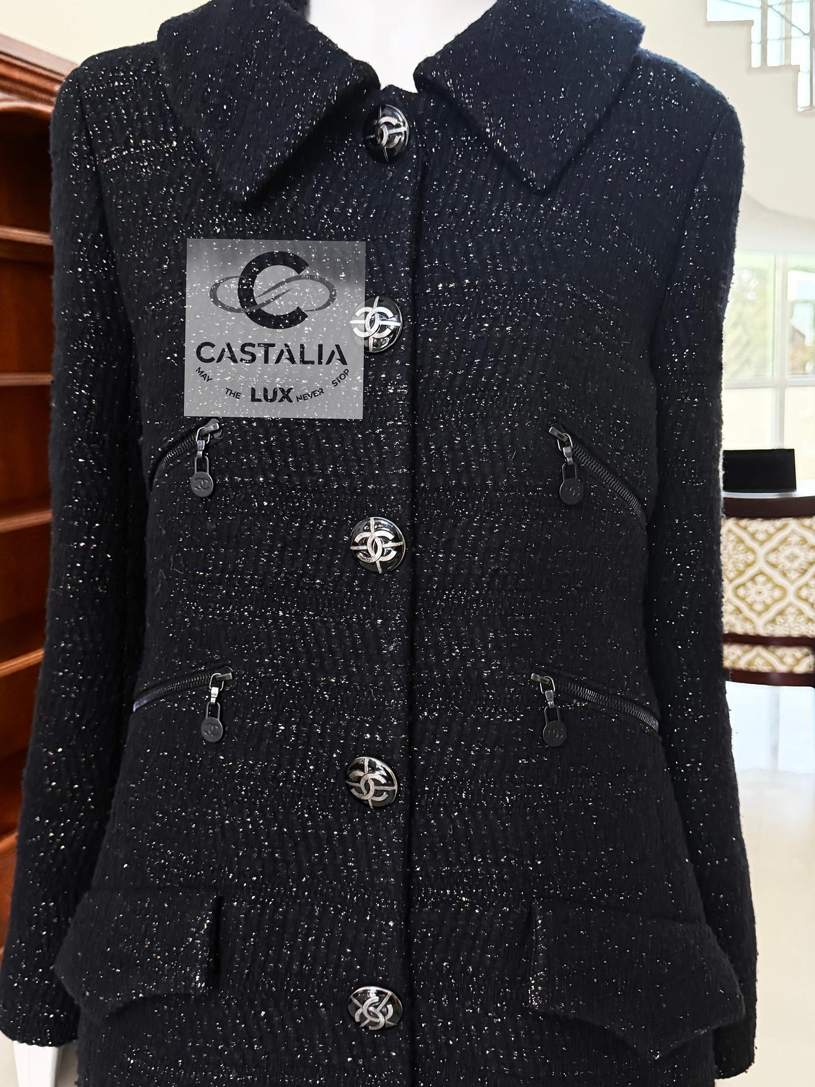 Chanel Rarest 2002 Giacca multitasche in tweed nero 38 FR in vendita 3
