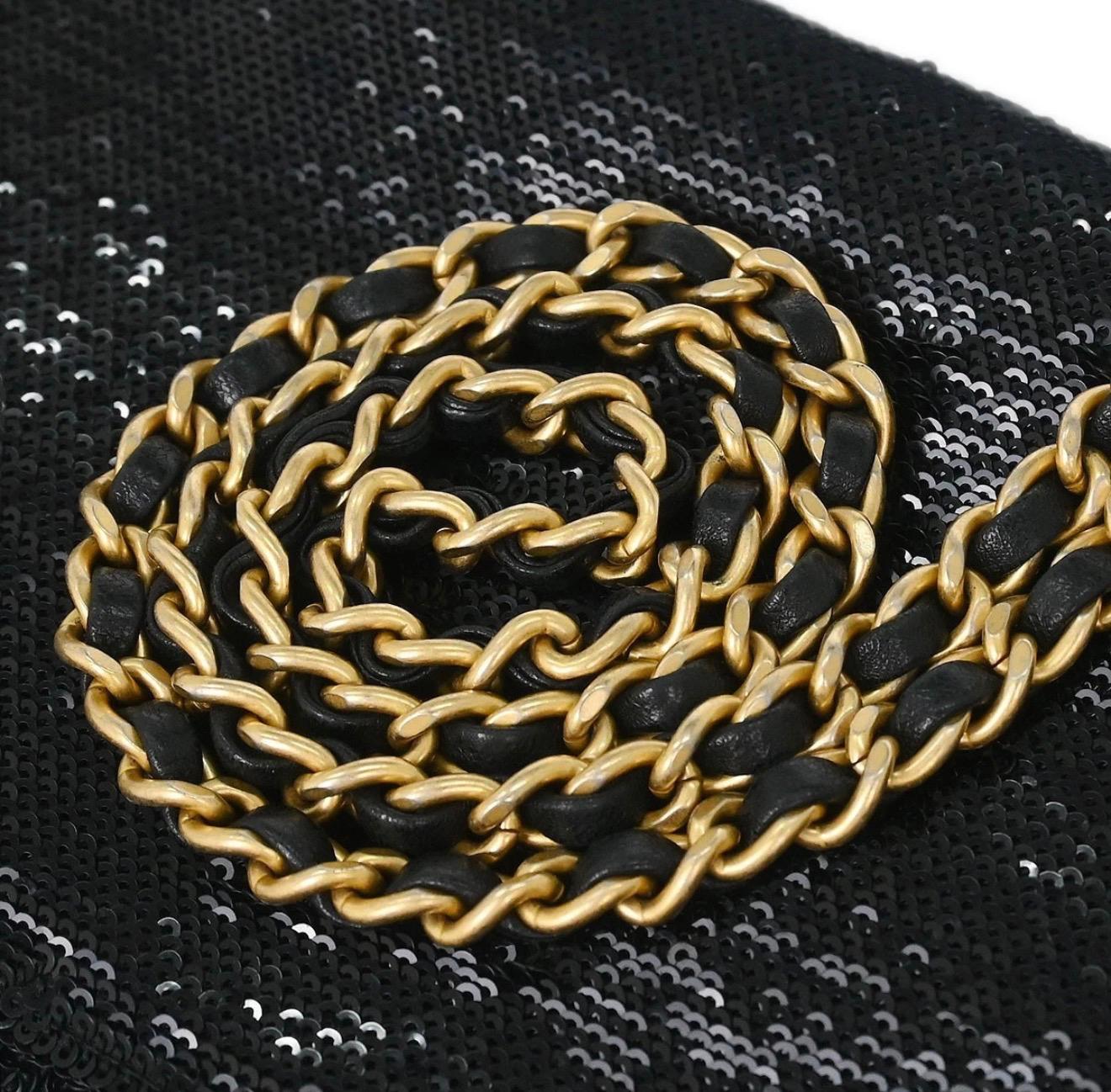 Chanel Rarest CC Dare To Disturb Borsa con lembo di paillettes in vendita 5