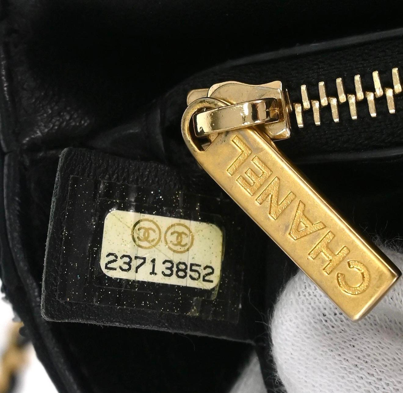 Chanel Rarest CC Dare To Disturb Borsa con lembo di paillettes in vendita 8