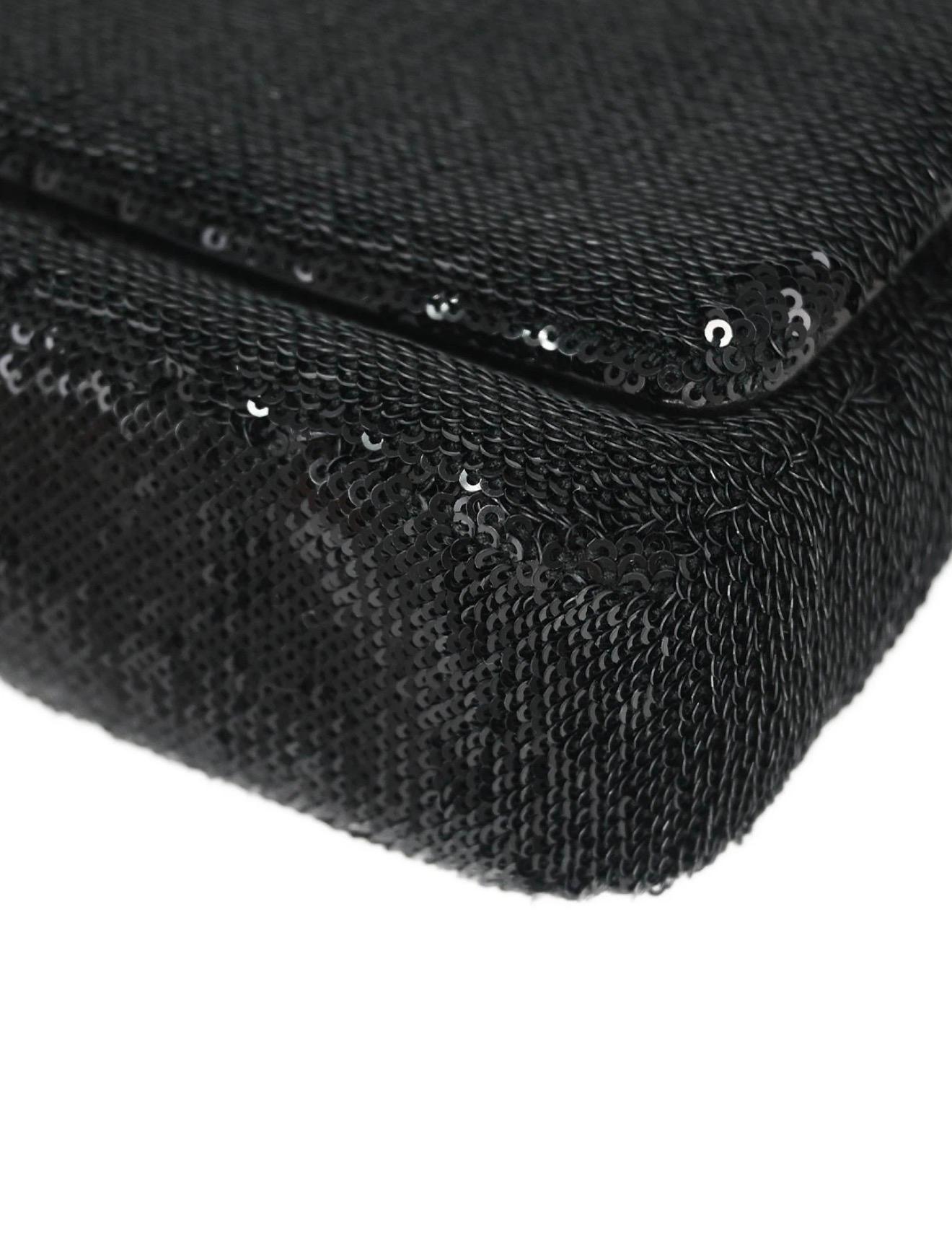 Chanel Rarest CC Dare To Disturb Borsa con lembo di paillettes in vendita 3