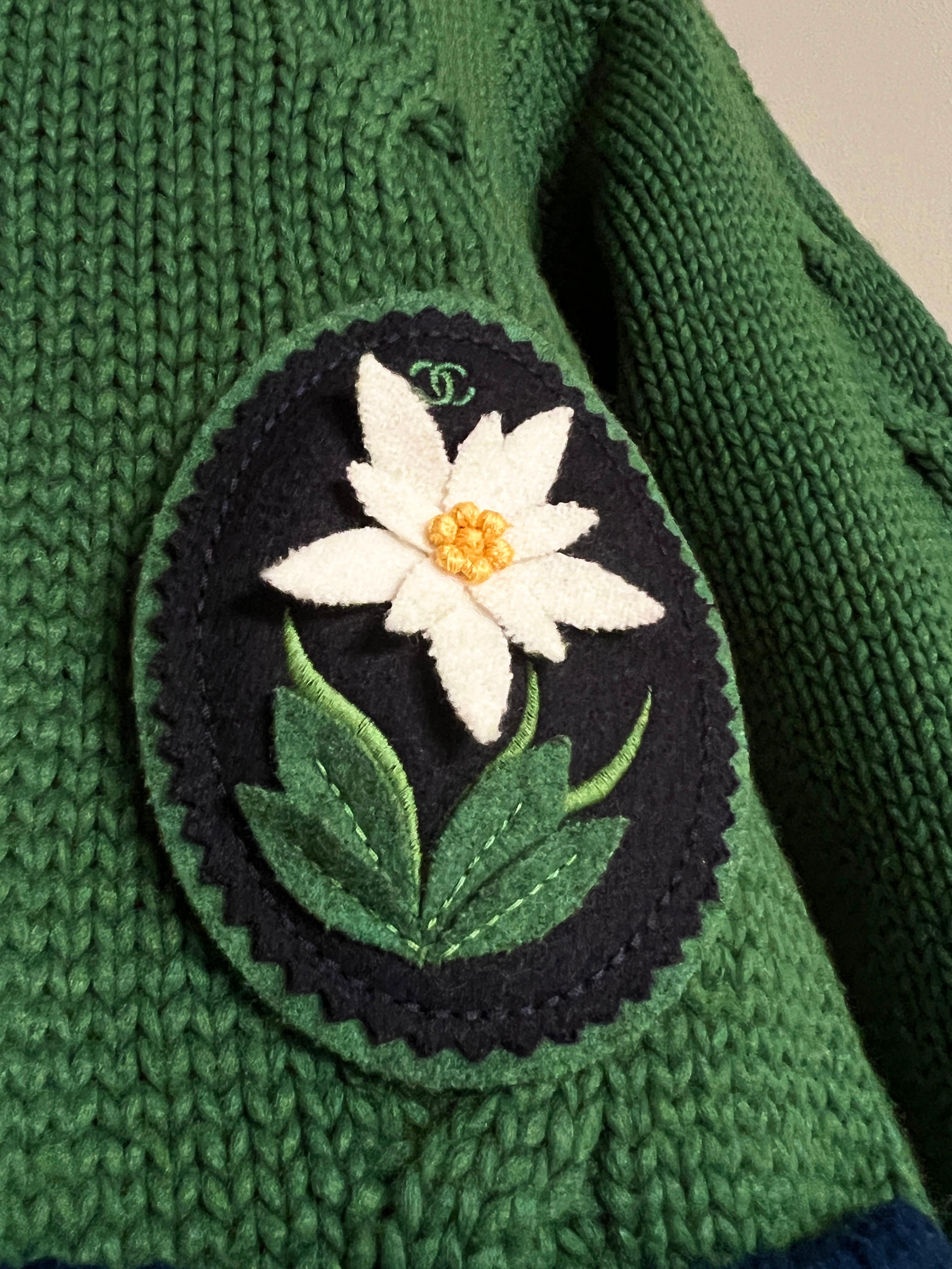 Chanel Rarest CC Edelweiss Patch Salzburg Cardigan In New Condition For Sale In Dubai, AE