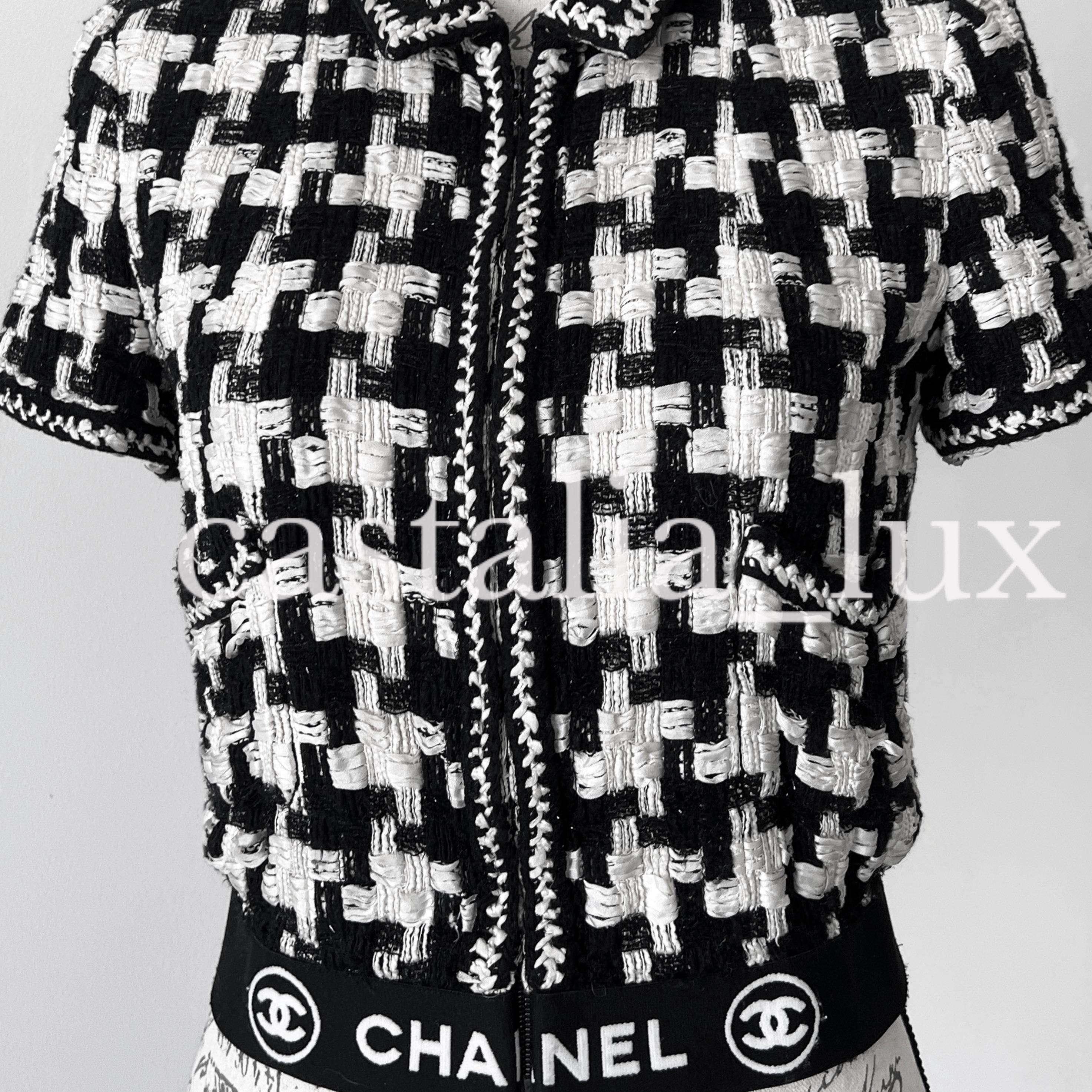 Chanel Rarest CC Logo Band Ribbon Tweed Jacket In Excellent Condition In Dubai, AE