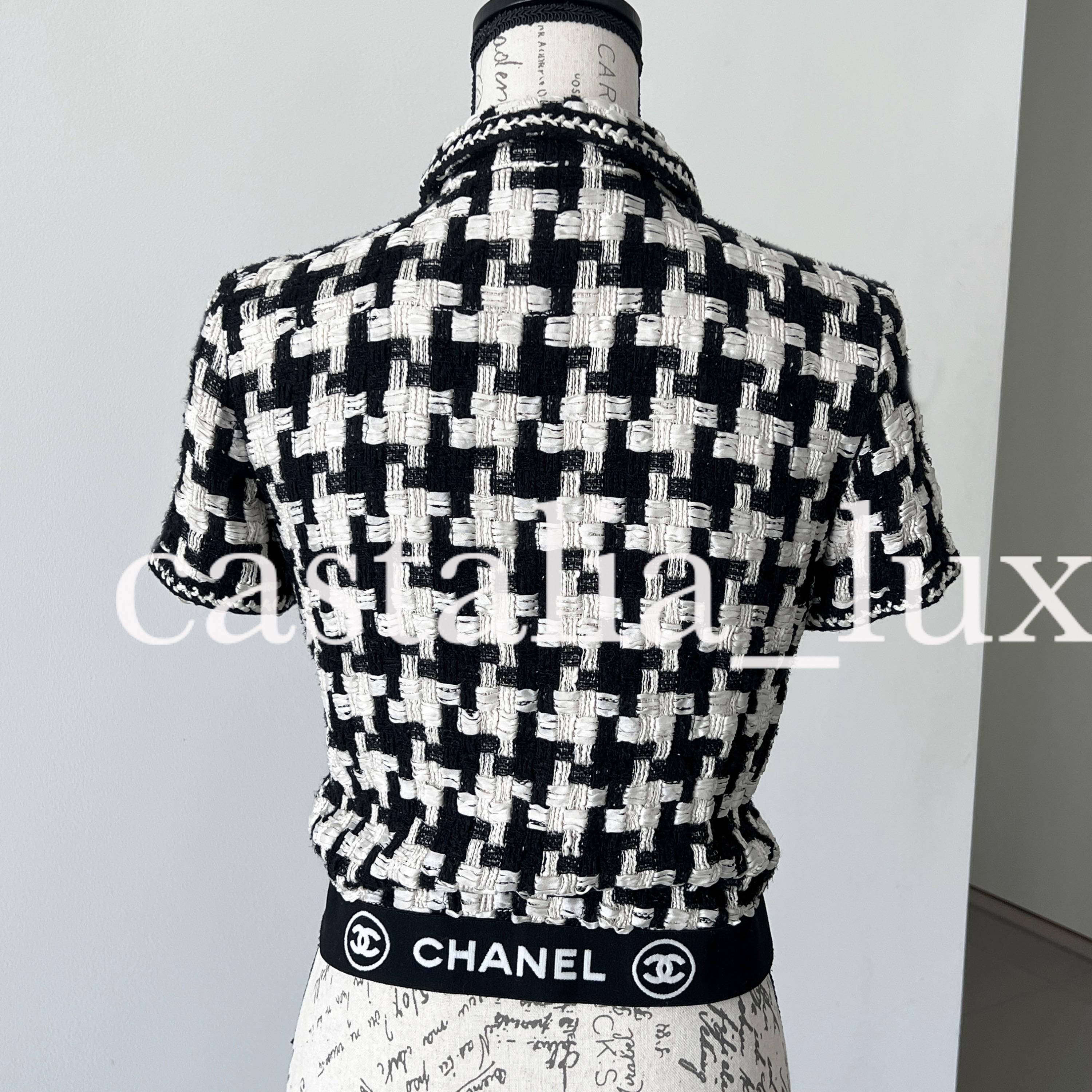 Chanel Rarest CC Logo Band Ribbon Tweed Jacket For Sale 3