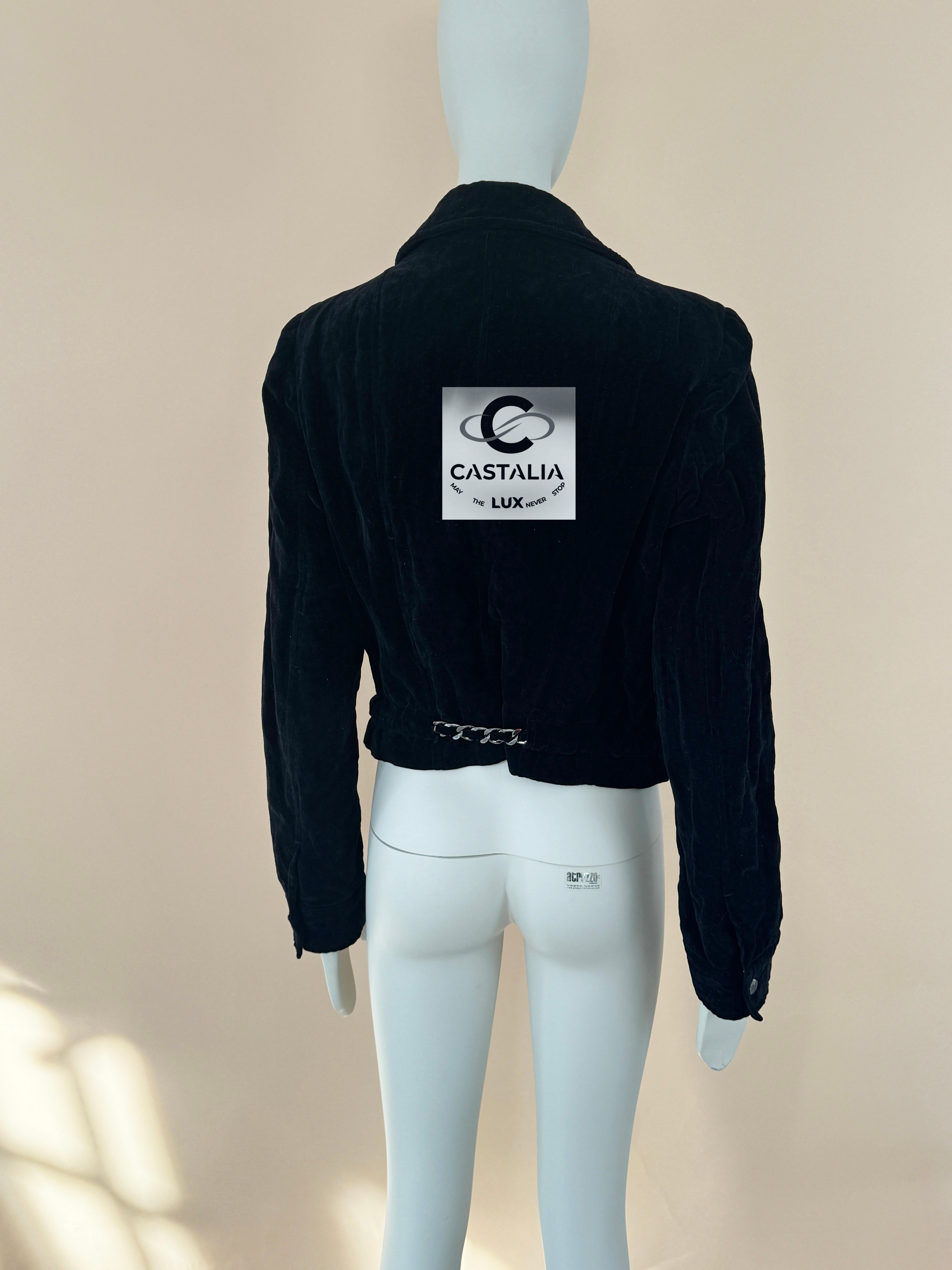 Chaqueta motera de terciopelo con ribete de cadena Chanel Rarísima 7