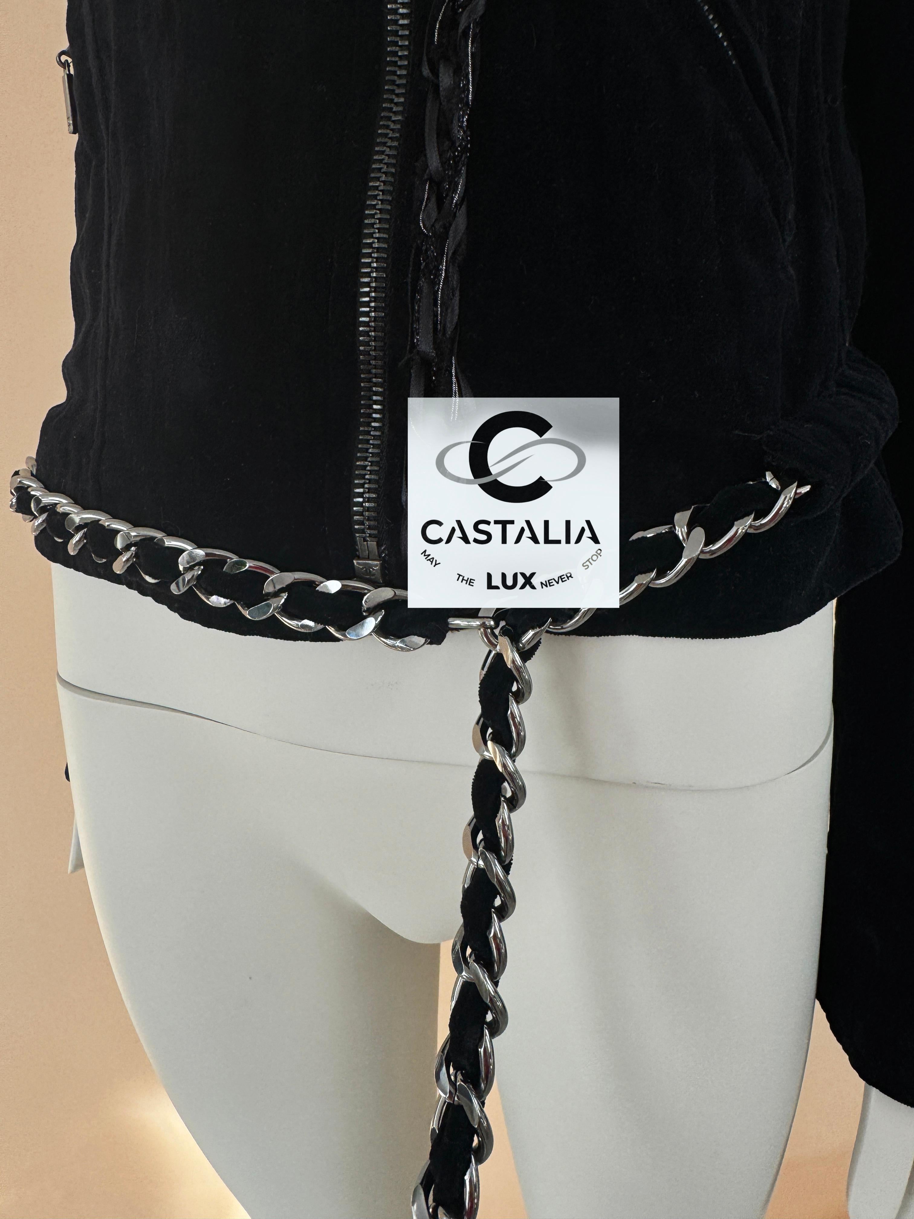 Chaqueta motera de terciopelo con ribete de cadena Chanel Rarísima 1