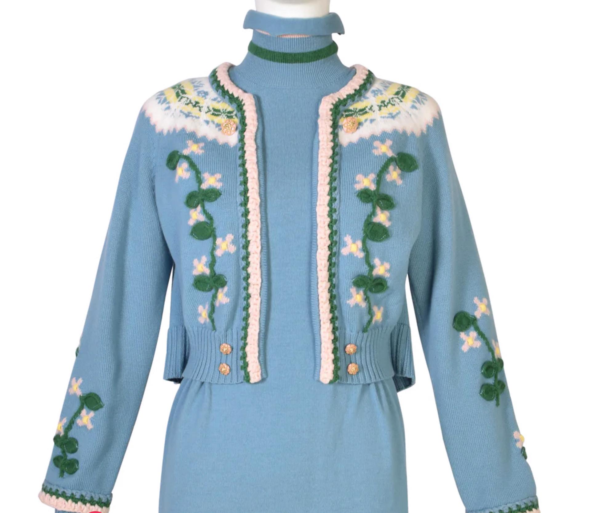 CHANEL Rarest Paris / Salzburg Blaues Edelweißkleid für Damen oder Herren