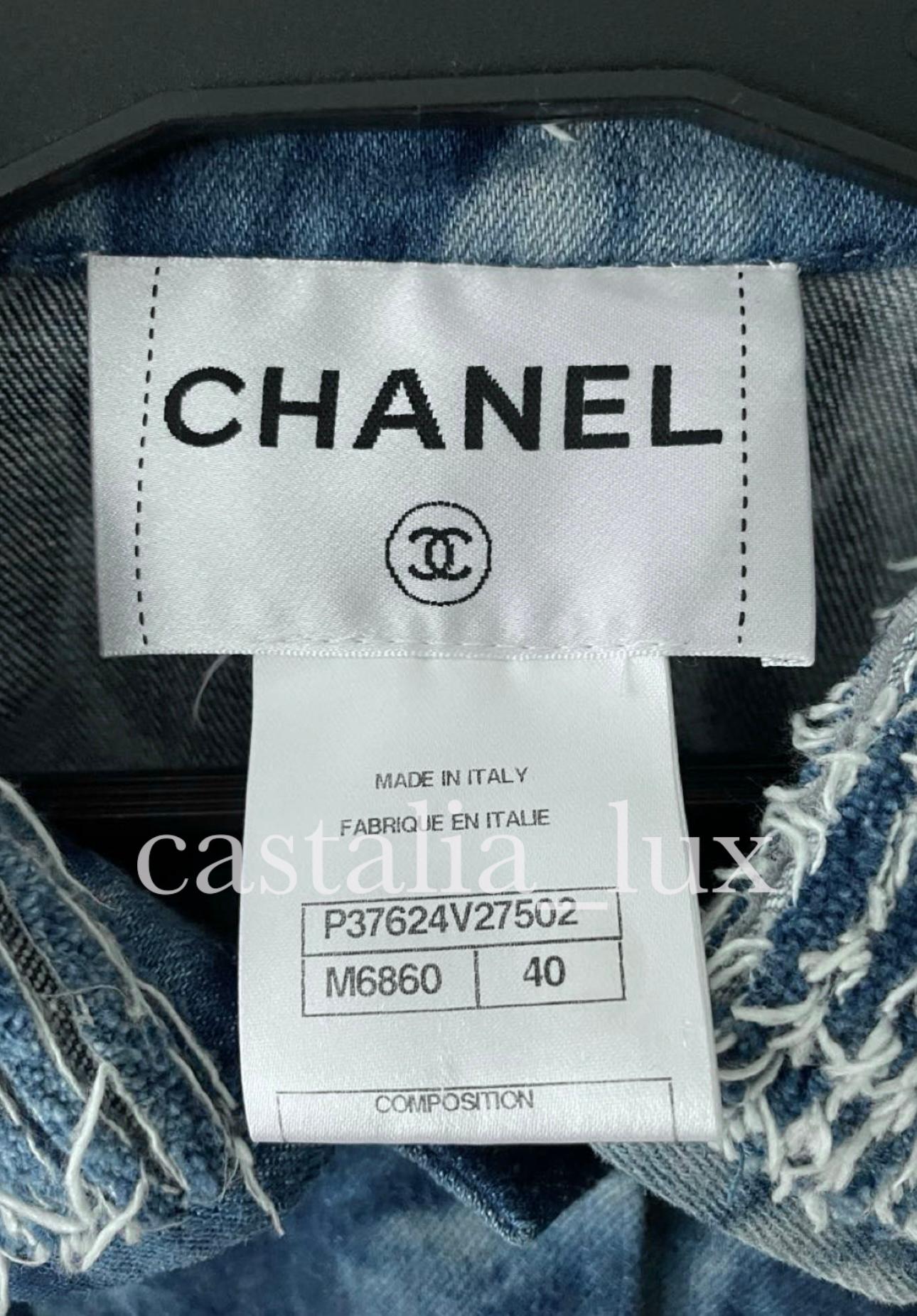 Chanel Rarest Tie Dye CC Denimjacke mit Knöpfen aus Denim im Angebot 7