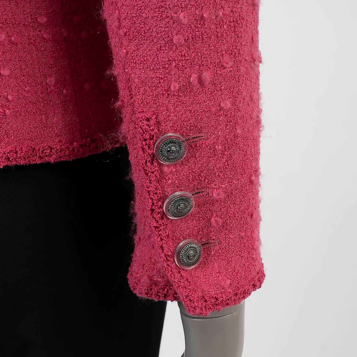 CHANEL raspberry wool 2009 09A CAMILLA FOUR POCKET TWEED Jacket 40 M For Sale 4