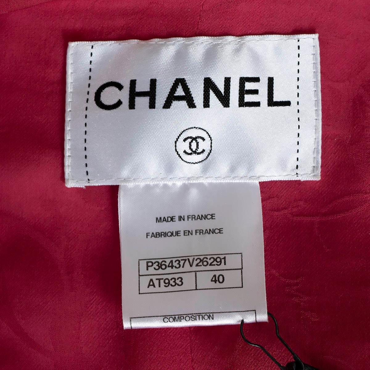 CHANEL raspberry wool 2009 09A CAMILLA FOUR POCKET TWEED Jacket 40 M For Sale 5