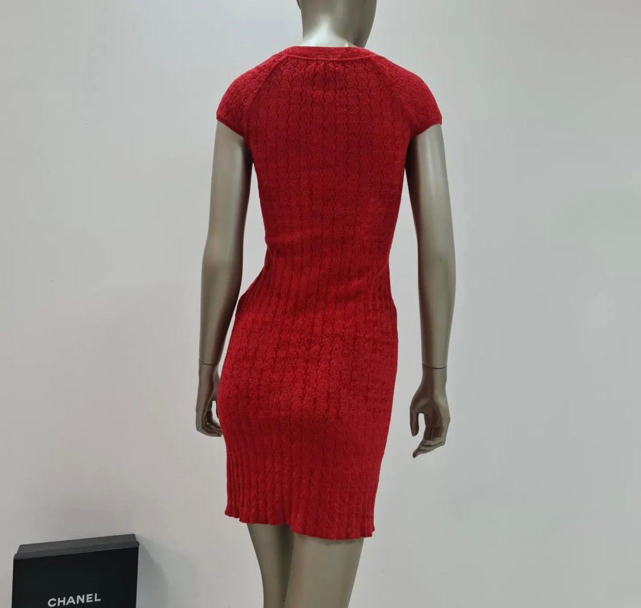 CHANEL Red 2010 SHANGHAI Knit Dress In Excellent Condition For Sale In Krakow, PL