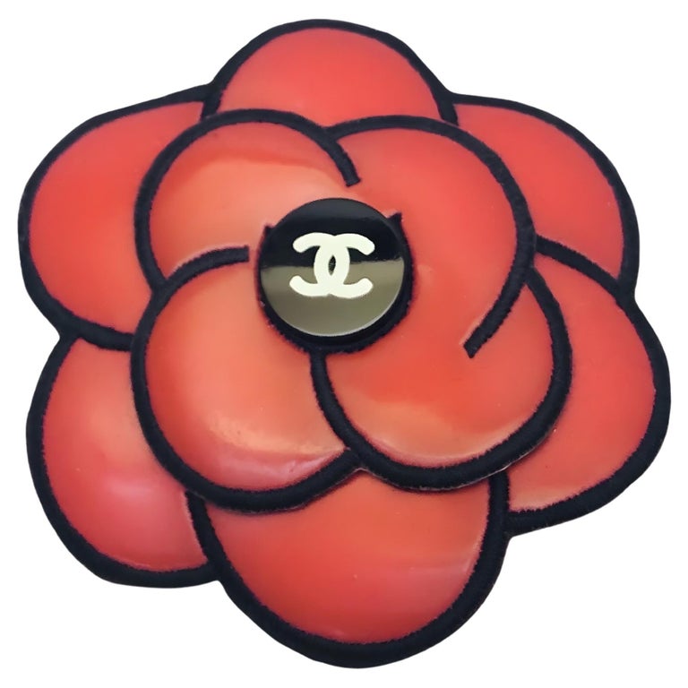 Chanel red and black camellia vinyl brooch For Sale at 1stDibs display picture 3