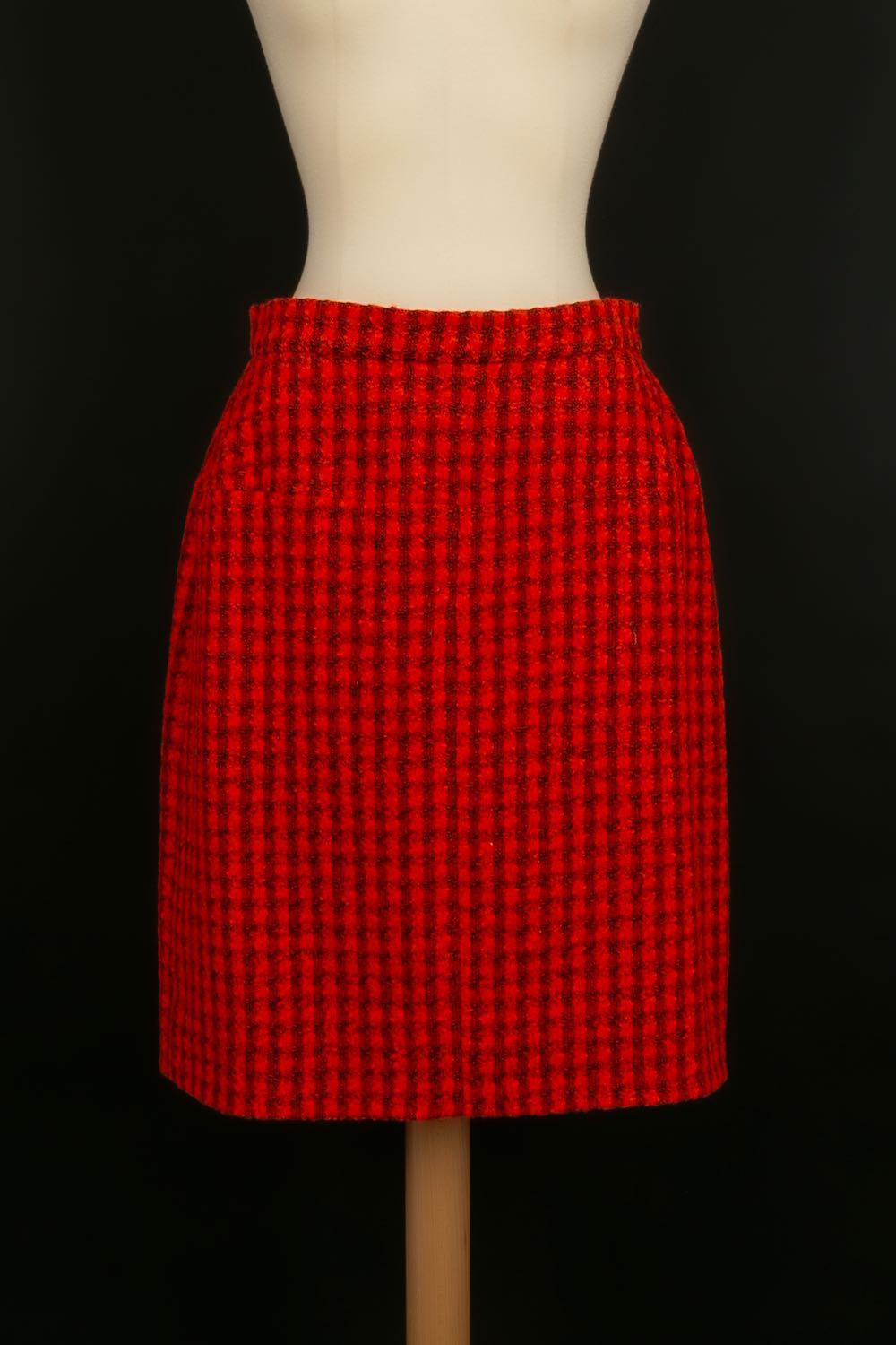 Tailleur jupe rouge et noire Chanel automne-hiver 1990/91 en vente 5