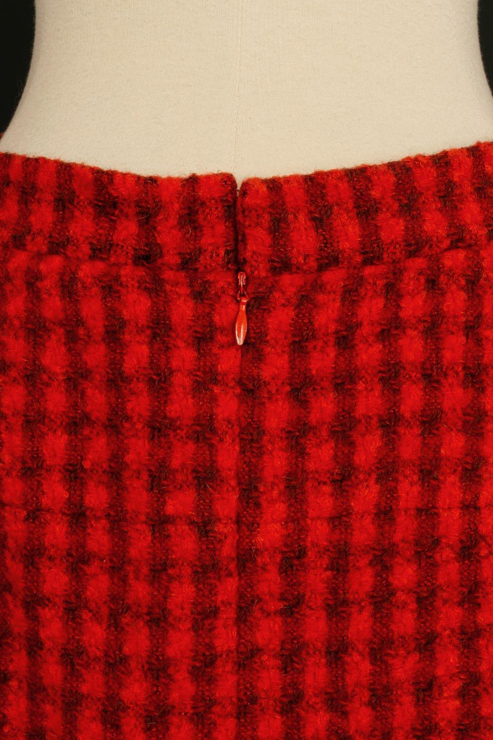 Tailleur jupe rouge et noire Chanel automne-hiver 1990/91 en vente 7