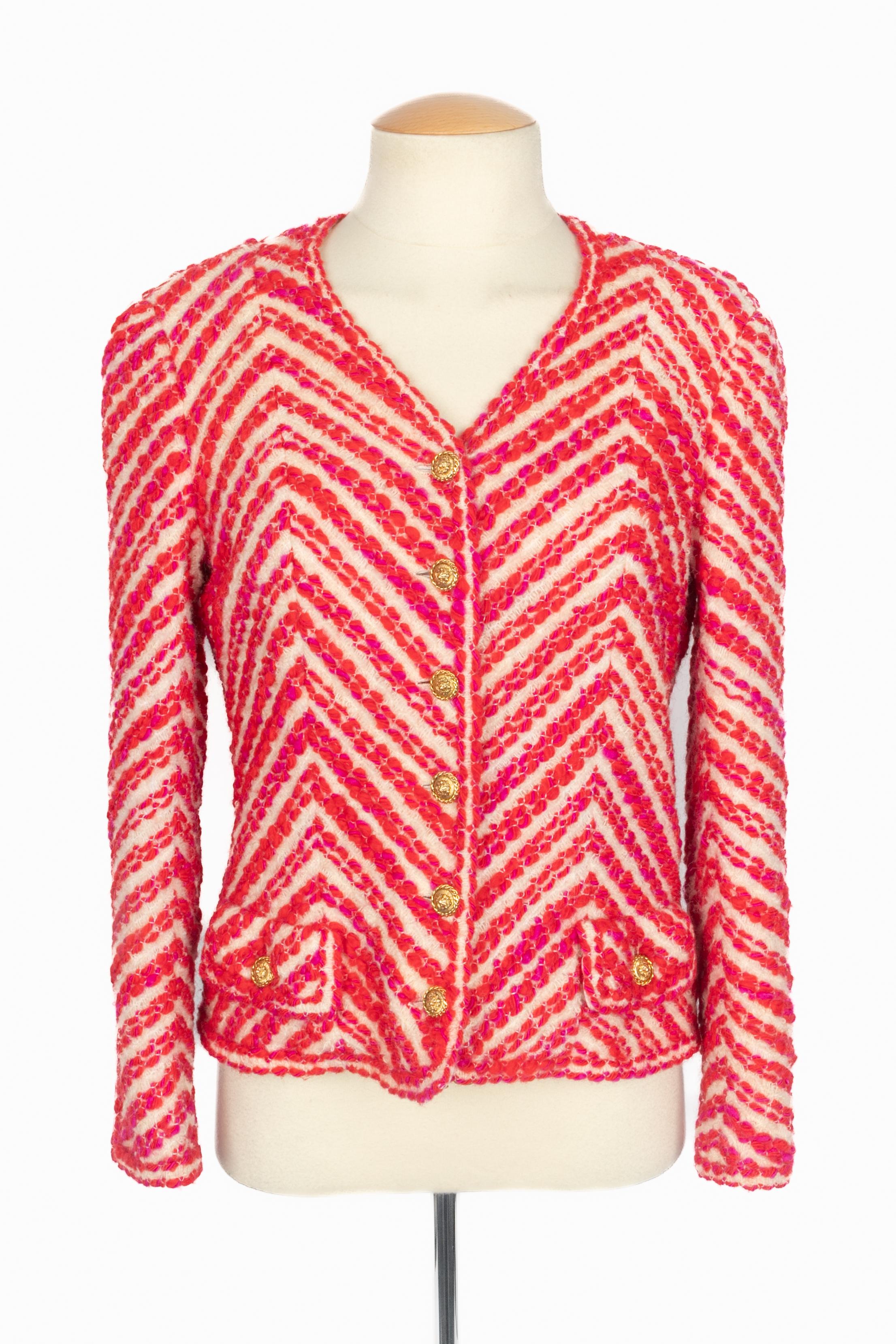 Traje rojo y blanco Chanel Alta Costura en venta 10