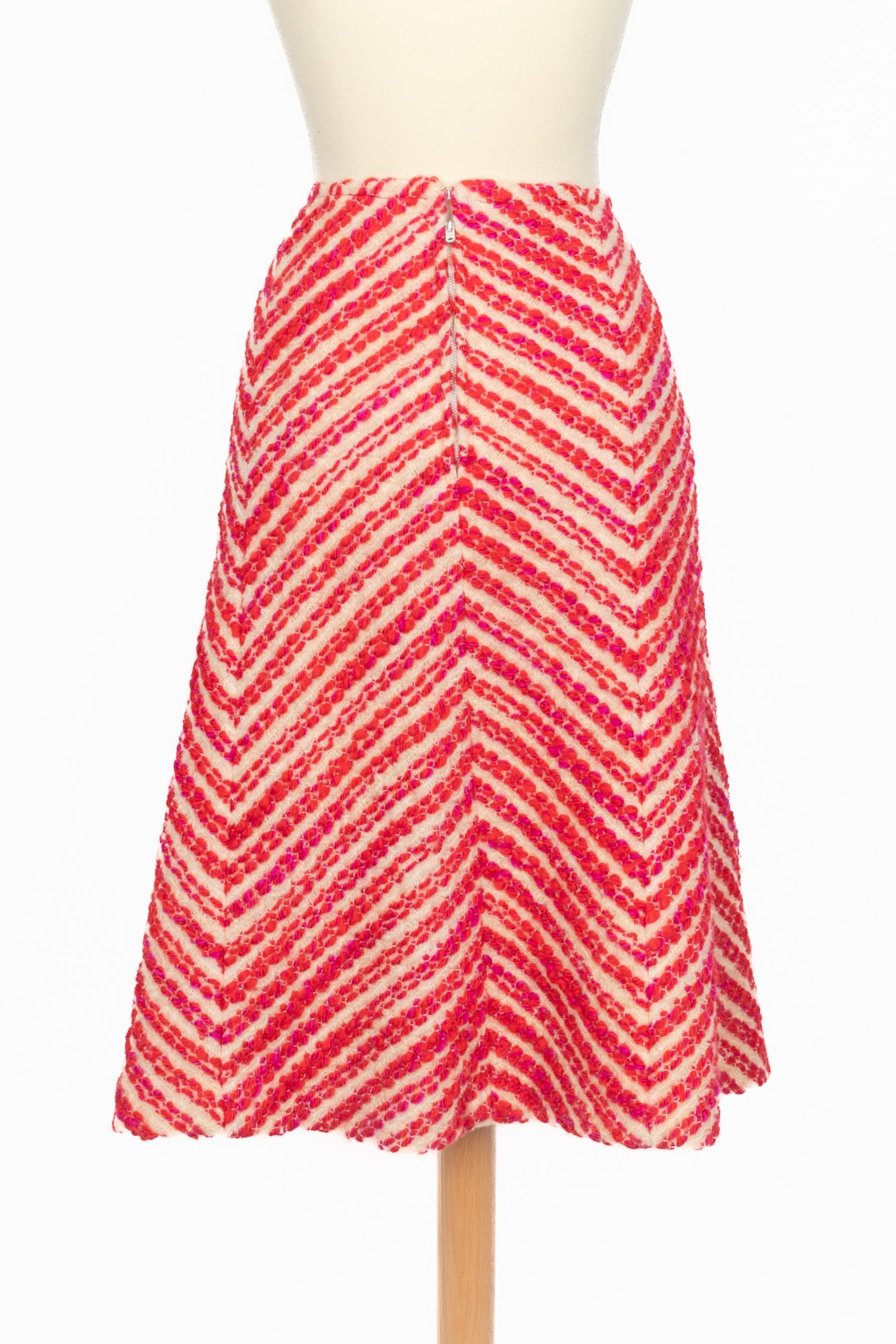 Traje rojo y blanco Chanel Alta Costura en Excelente estado para la venta en SAINT-OUEN-SUR-SEINE, FR