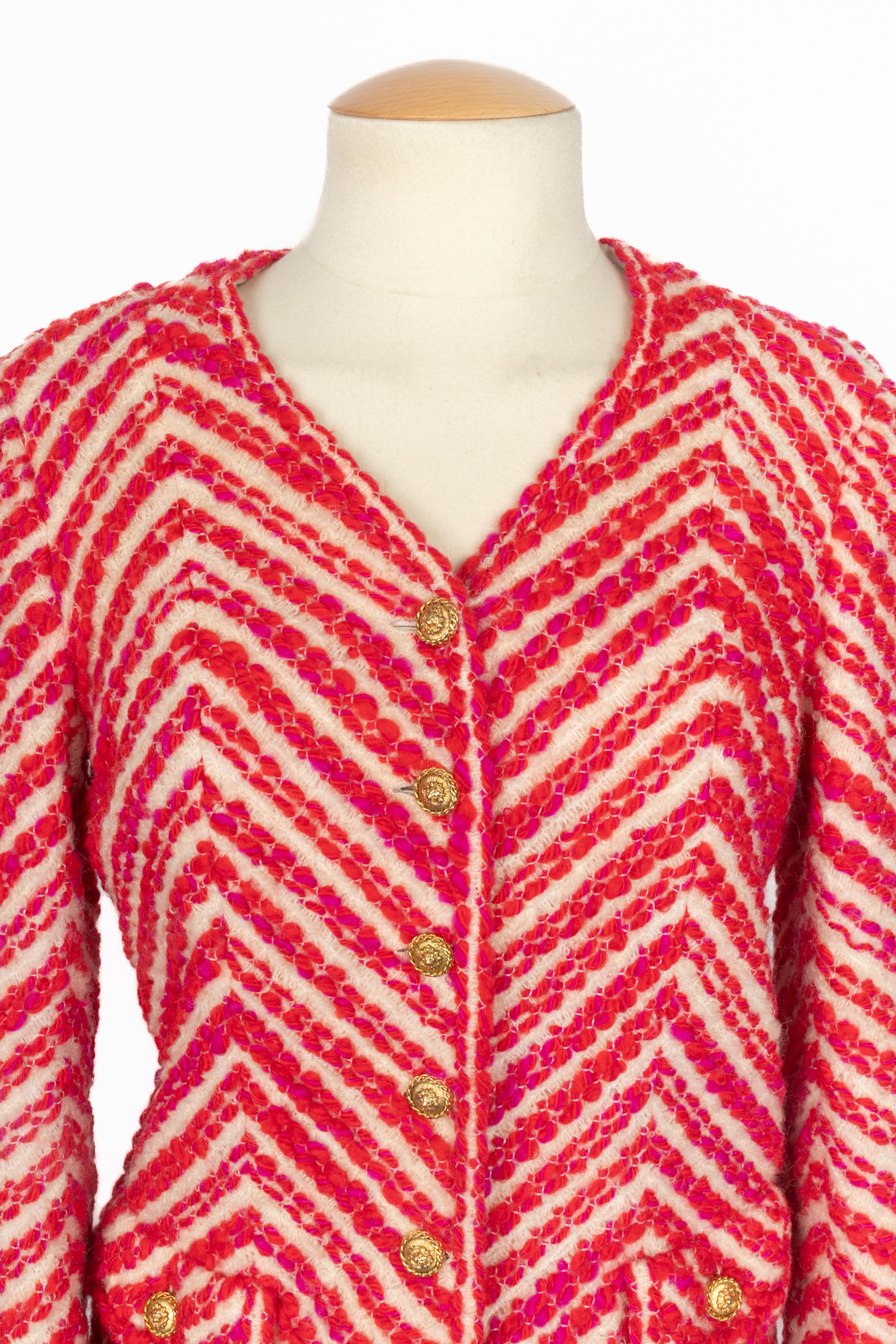 Traje rojo y blanco Chanel Alta Costura en venta 3