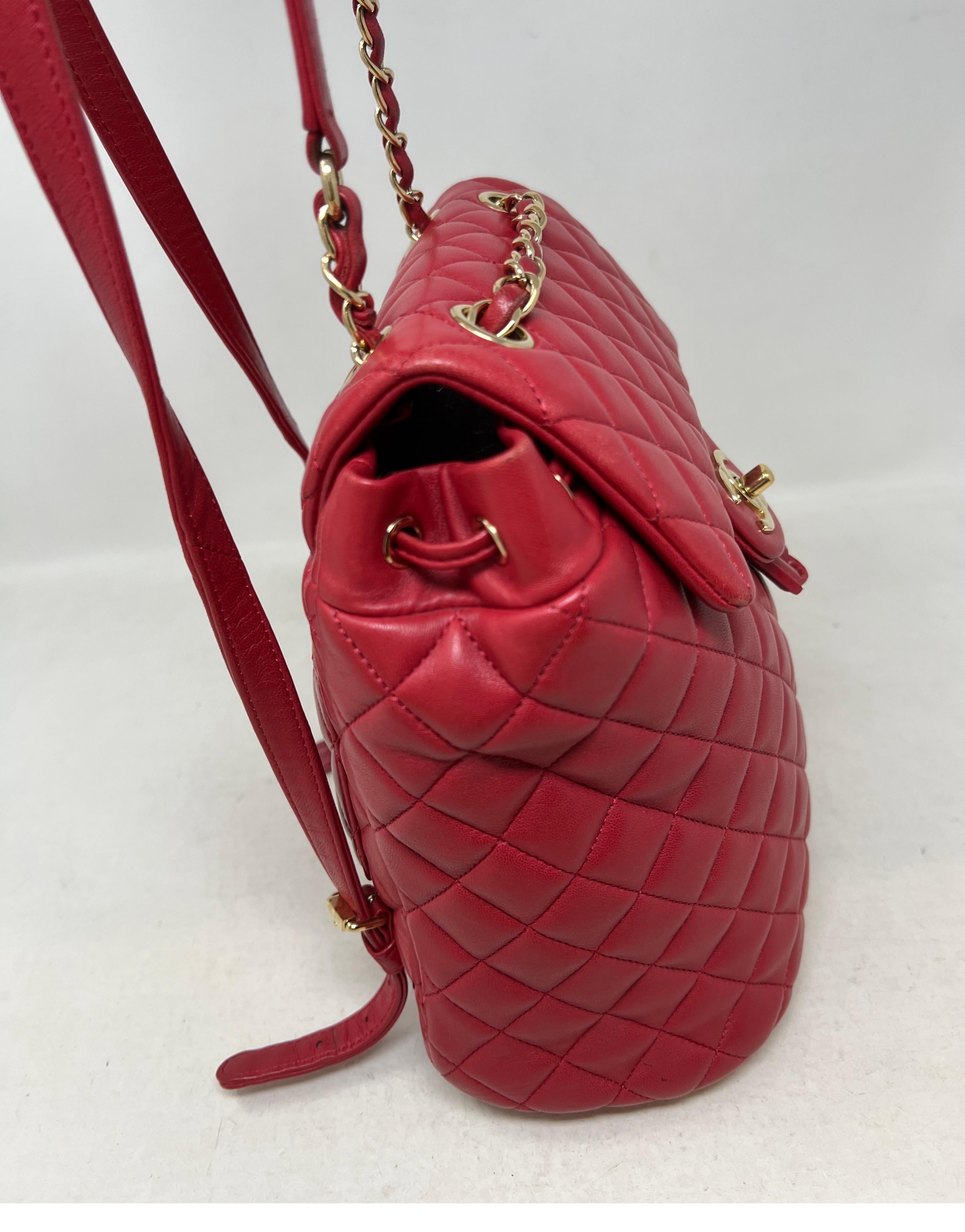 Sac à dos rouge de Chanel en vente 11