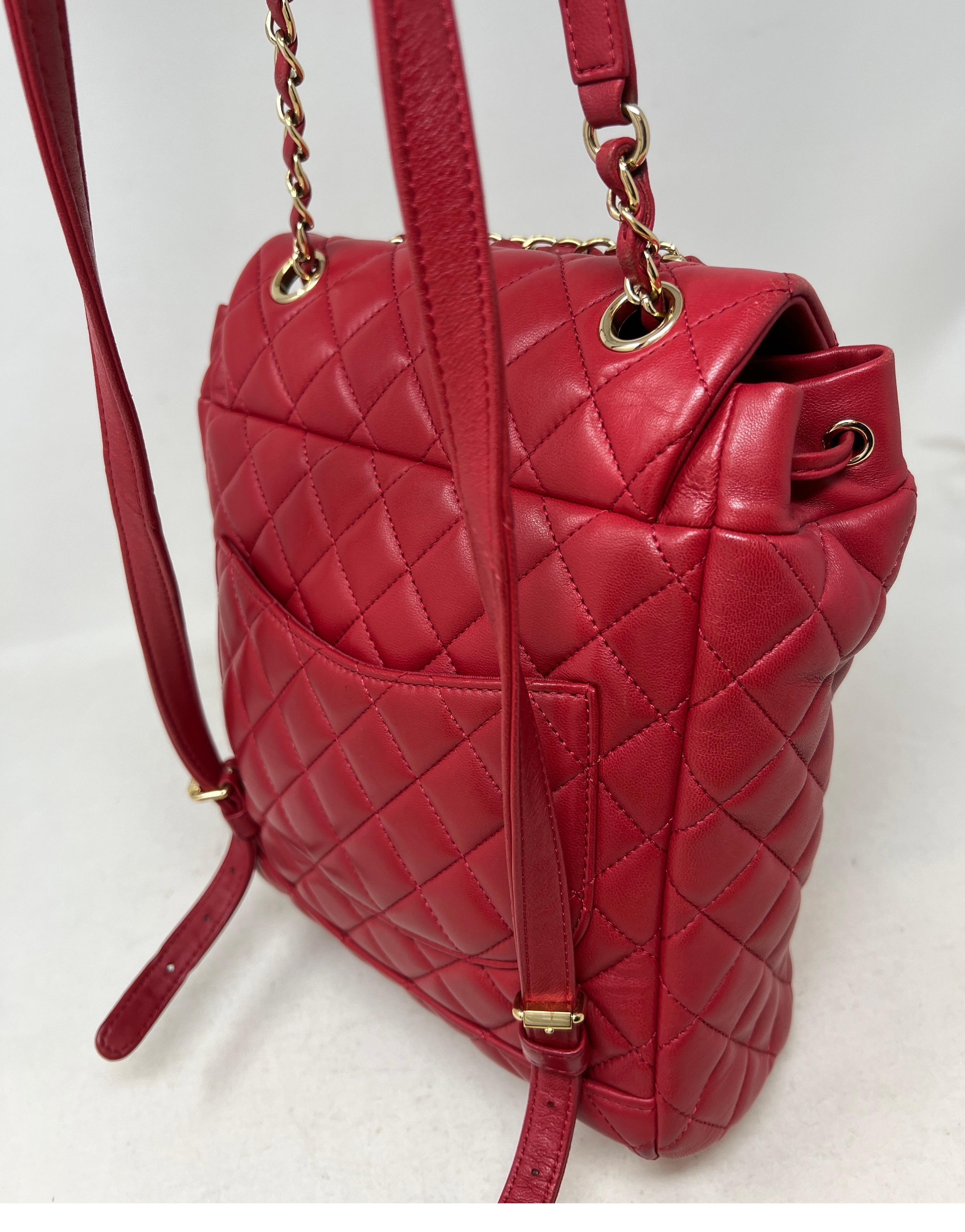 Sac à dos rouge de Chanel en vente 12