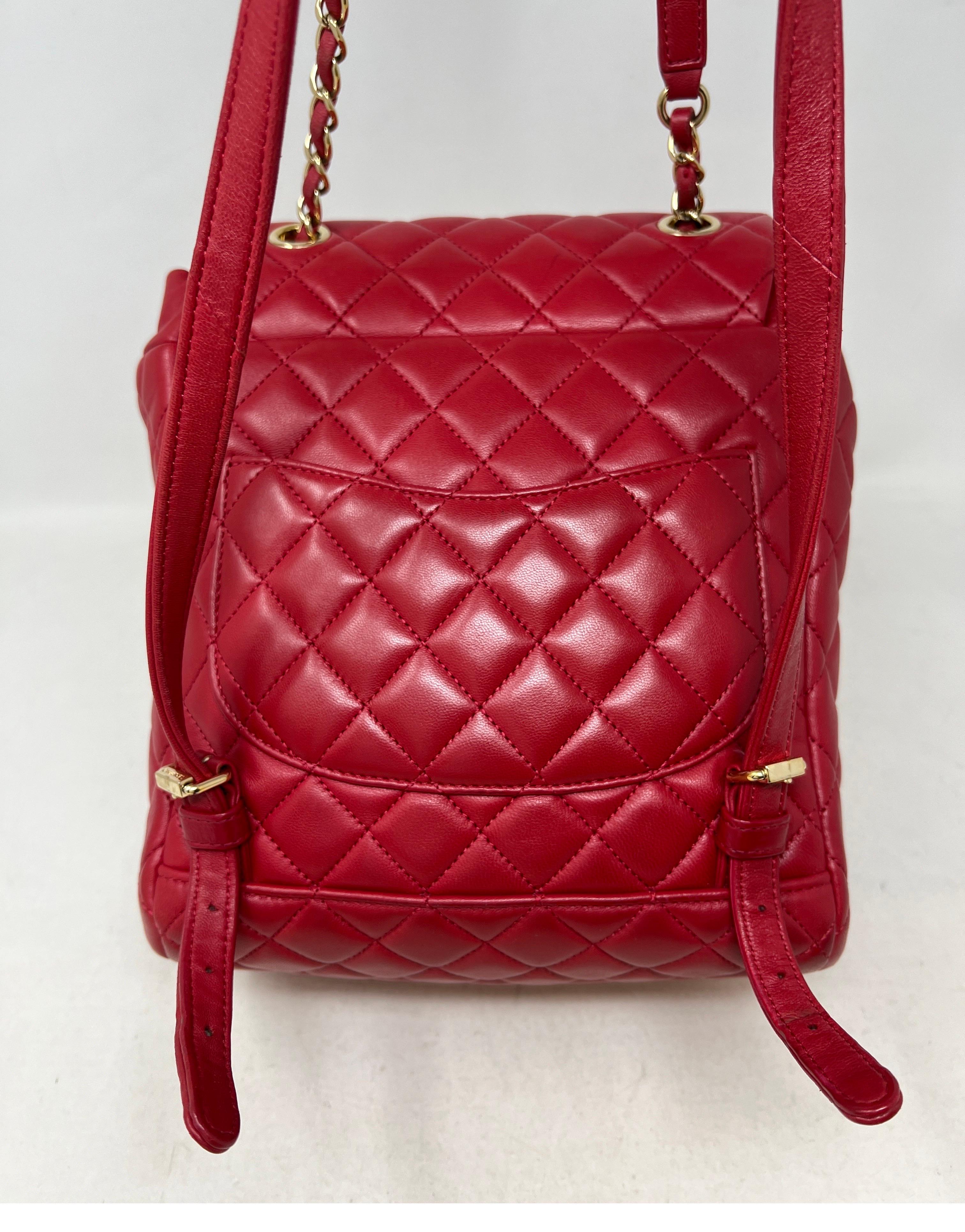 Sac à dos rouge de Chanel en vente 13