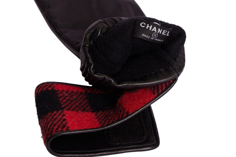 Chanel Red Black Checkers Gloves For Sale at 1stDibs