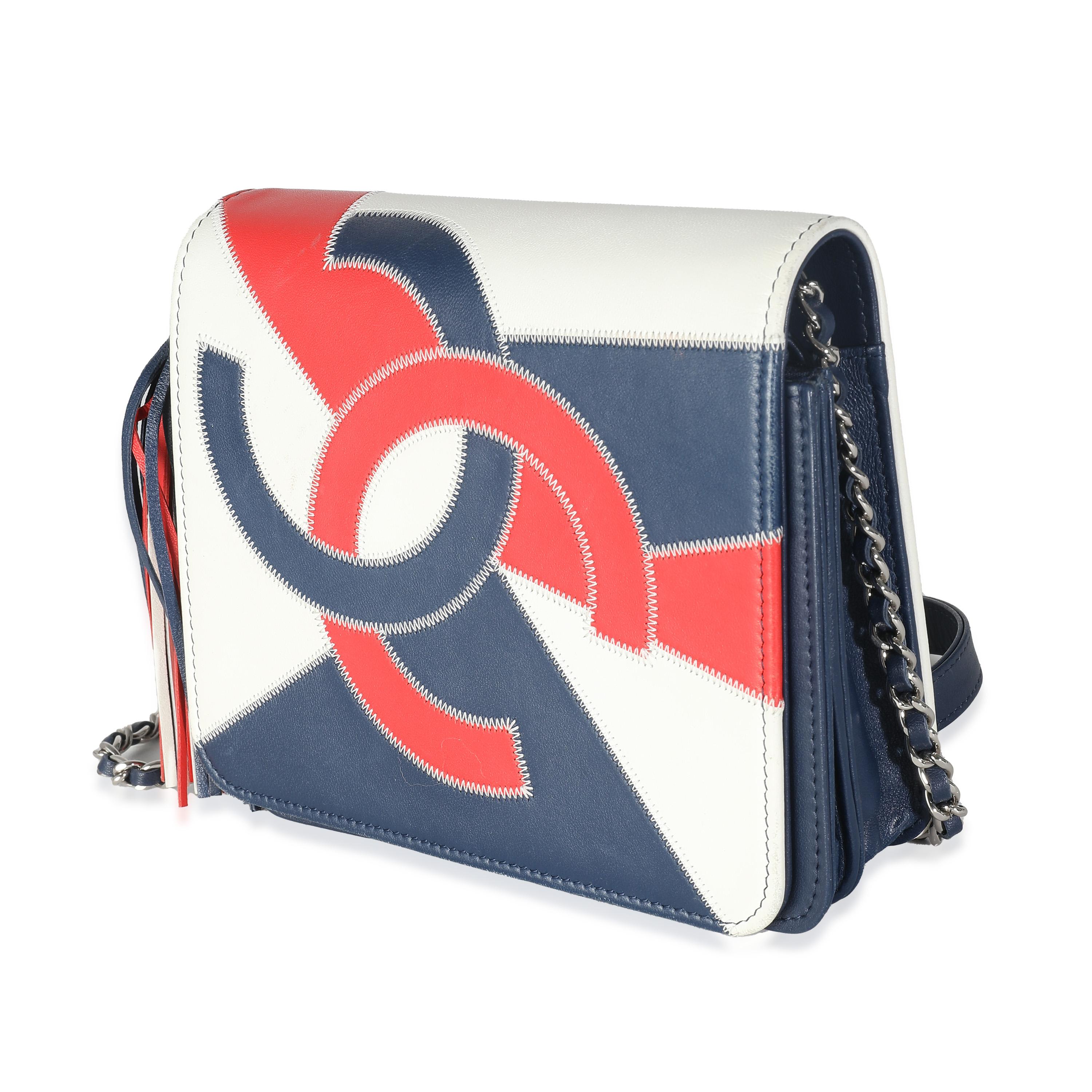 Chanel Red Blue White Lambskin Patchwork CC Flap Bag In Excellent Condition For Sale In New York, NY