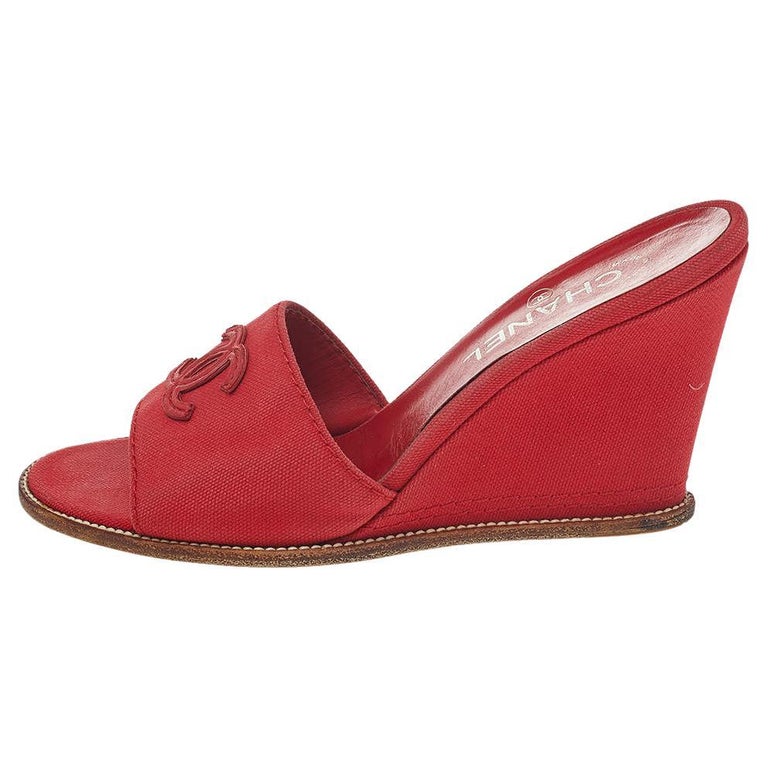 Chanel Red CC Wedge Slide Sandals 38.5 For Sale at 1stDibs | chanel canvas slides