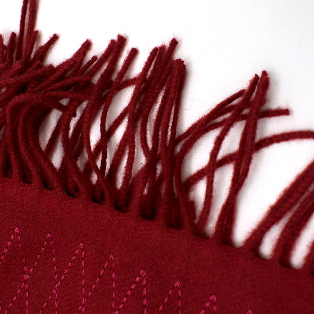 Chanel Red Cashmere Diamond Stitch Detail Scarf In New Condition In London, GB